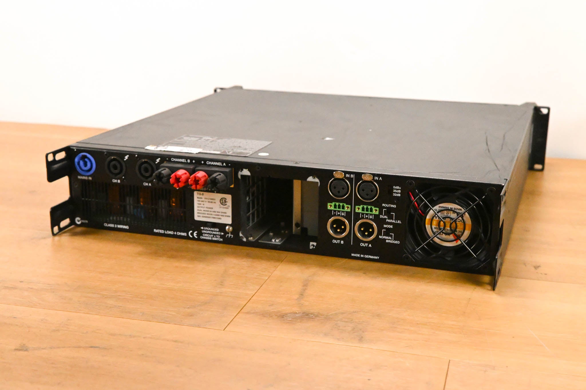 Electro-Voice (EV) TG-5 120V 2-Channel Tour Grade Power Amplifier