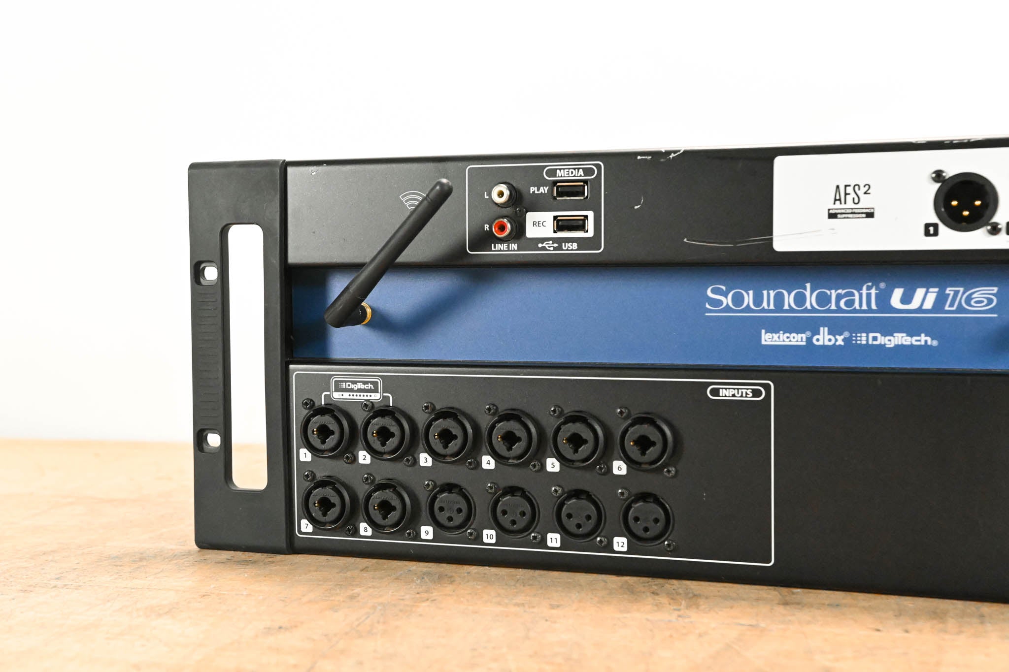 Soundcraft Ui16 16-Input Remote-Controlled Digital Mixer