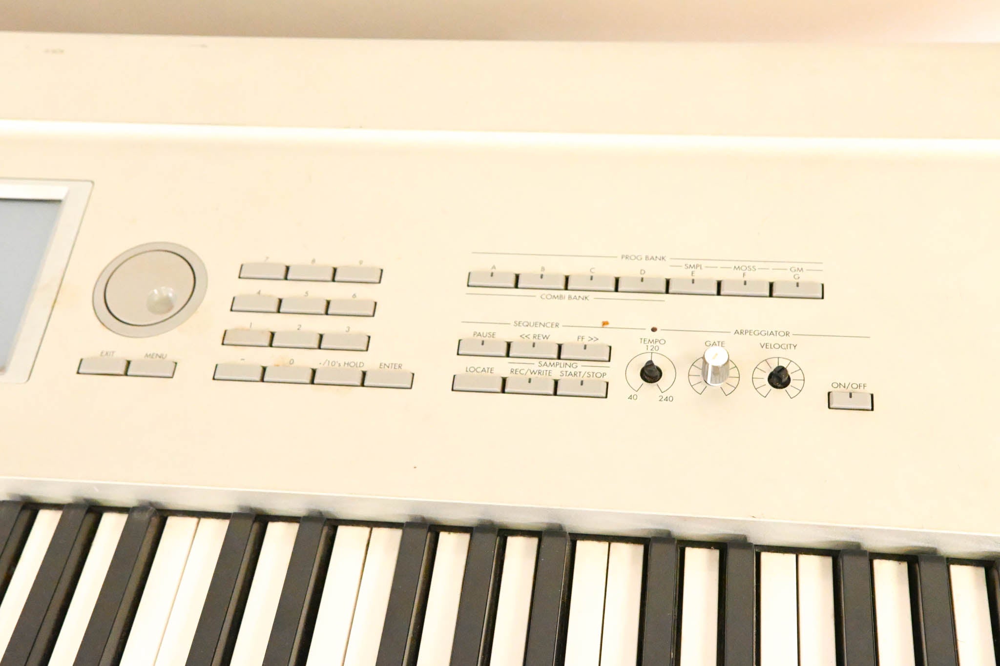 希少 動作品 KORG TRITON Pro X 88鍵 シンセサイザー Korg Triton ProX 88-Key Digital Keyboard CG01Y4Y