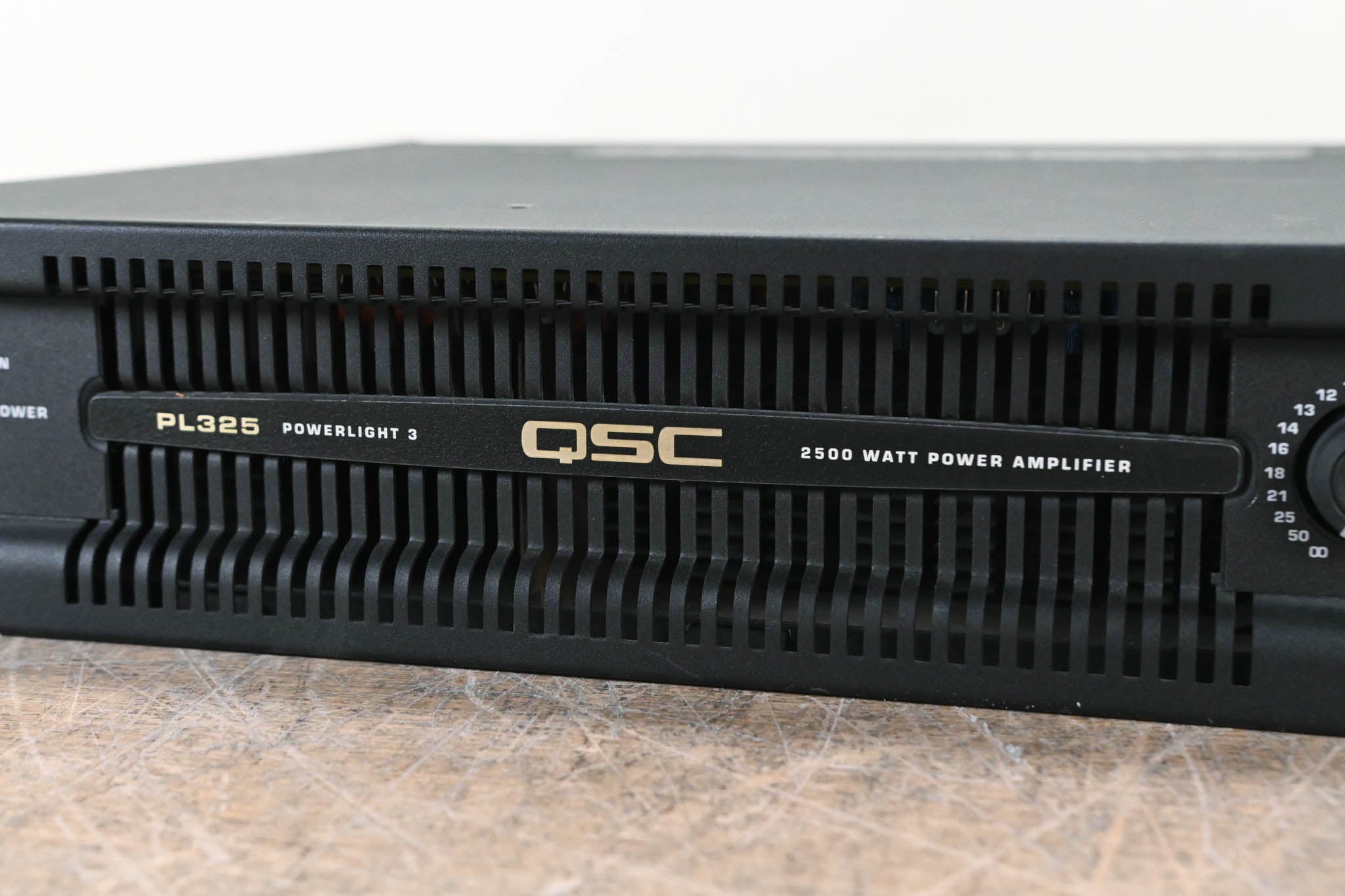 QSC PL325 Powerlight 3 Series 2-Channel Power Amplifier