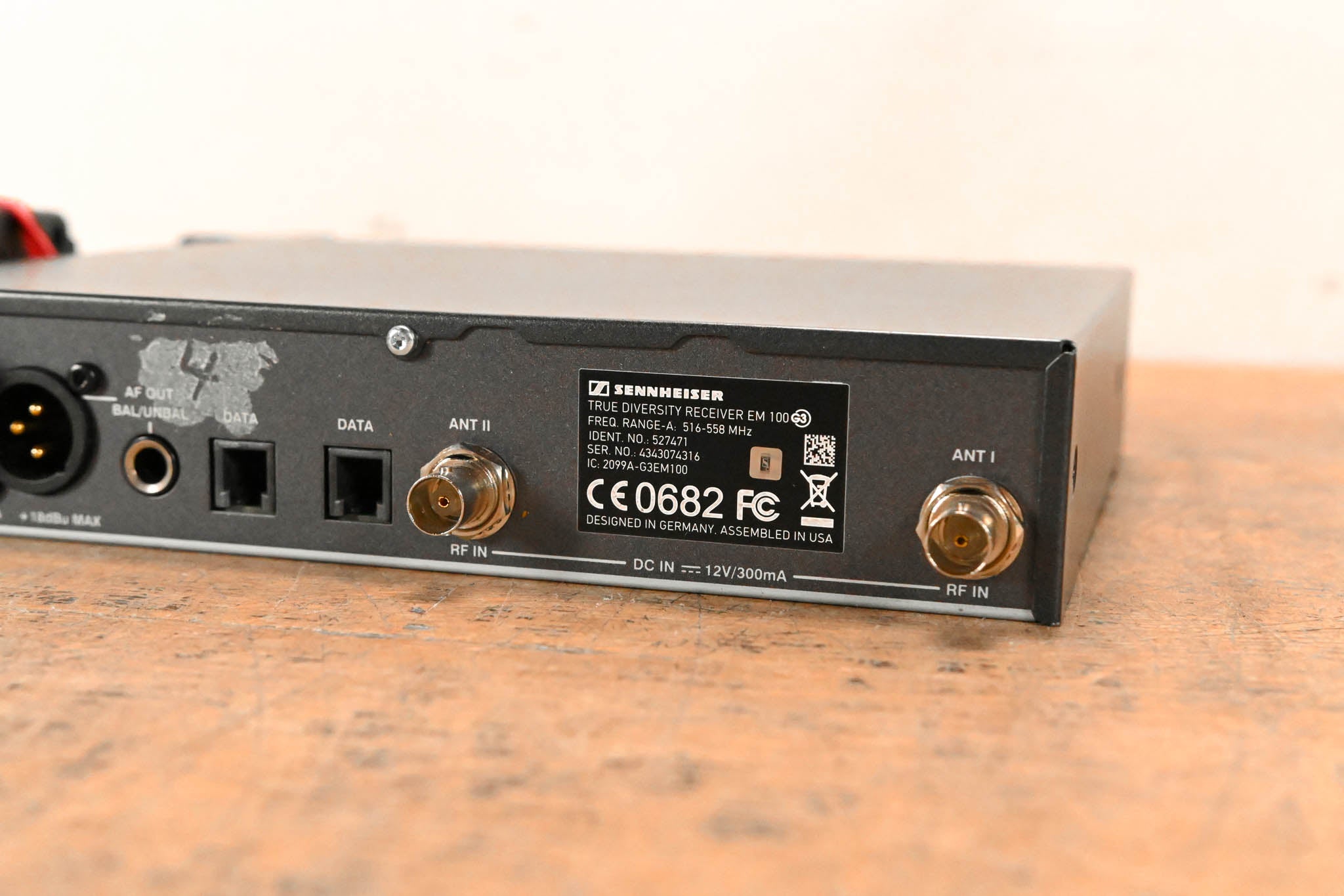 Sennheiser EM 100 G3 Wireless Receiver - A Range: 516-558 MHz