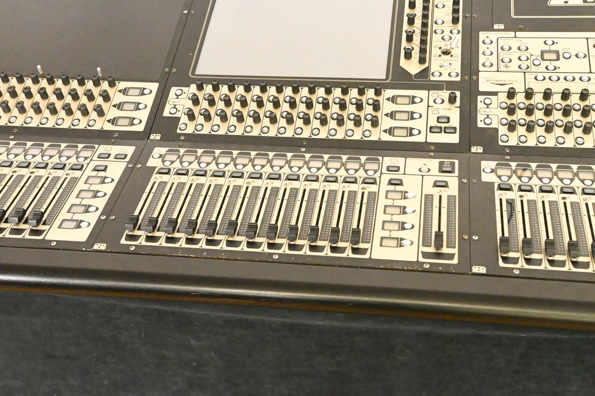 DiGiCo SD8 120-Channel Digital Mixing Console w/ ST Optical