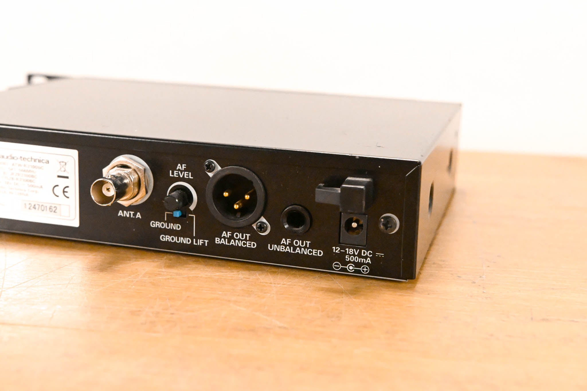 Audio-Technica ATW-R3100bC Receiver w/AEW-T4100 Mic: 541-566MHz (NO PSU)