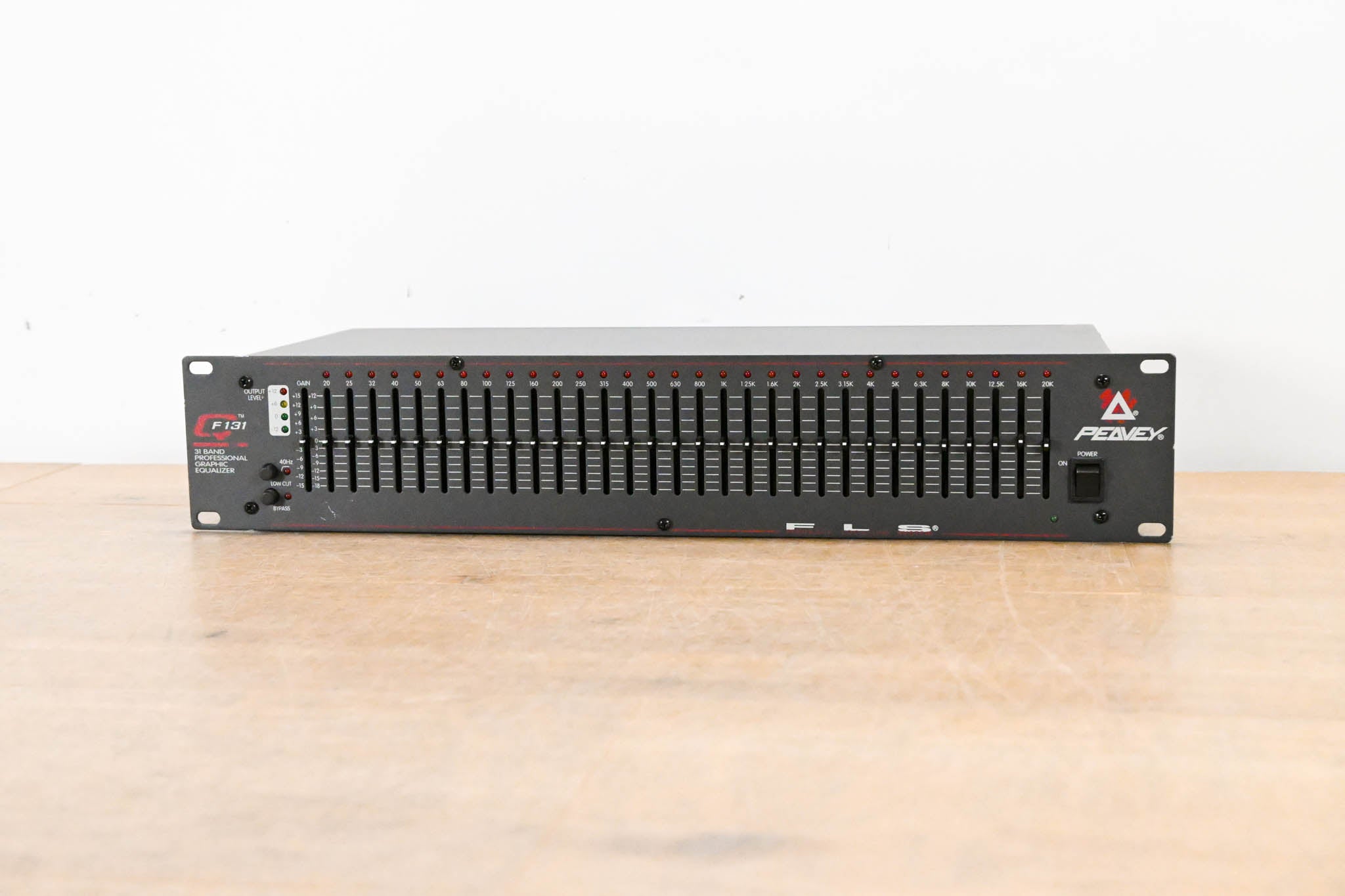 Peavey QF 131 31-Band Graphic Equalizer