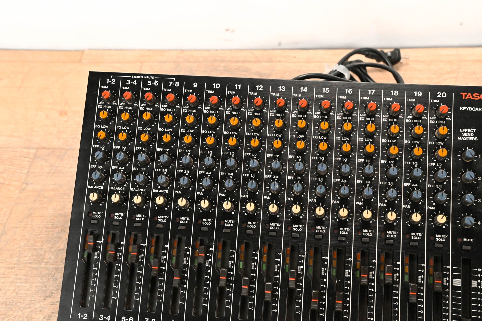 TASCAM MM-1 Keyboard Mixer / Microphone Preamplifier