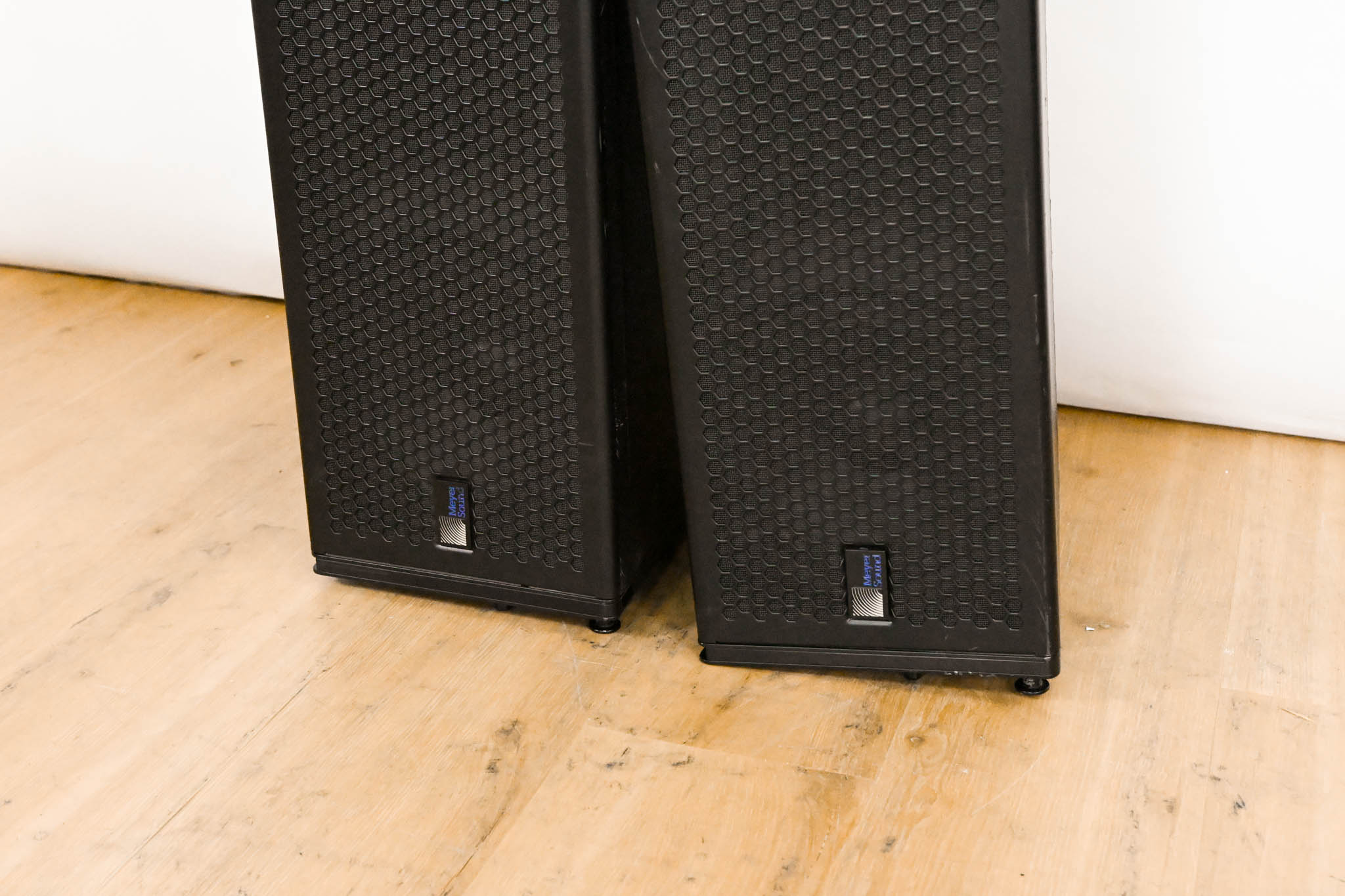Meyer Sound M'elodie High-Power Curvilinear Array Loudspeaker (PAIR)