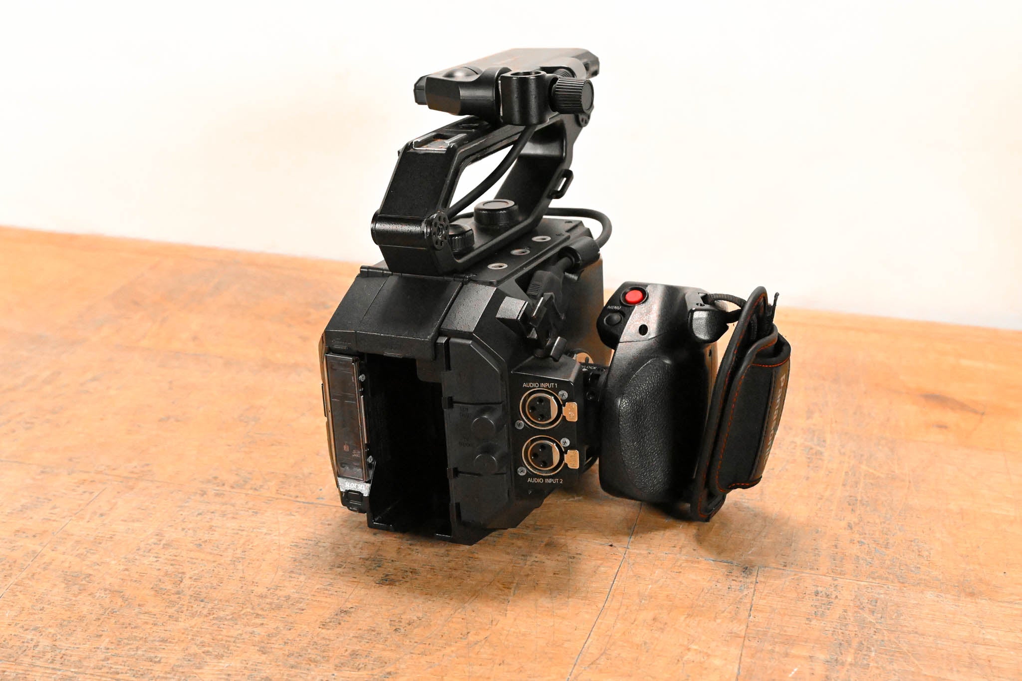Panasonic AU-EVA1 Compact 5.7K Super 35mm Cinema Camera