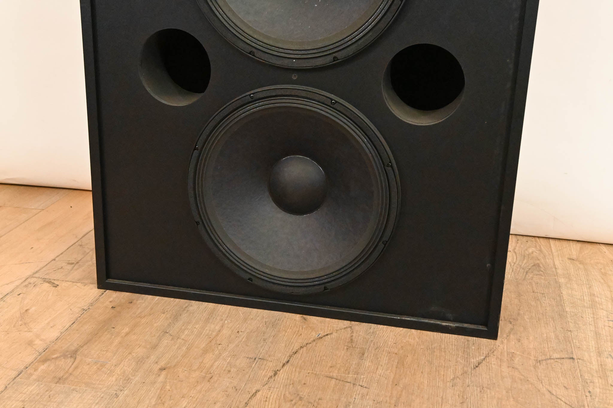 JBL 4739 Dual 15″ Passive Cinema Subwoofer