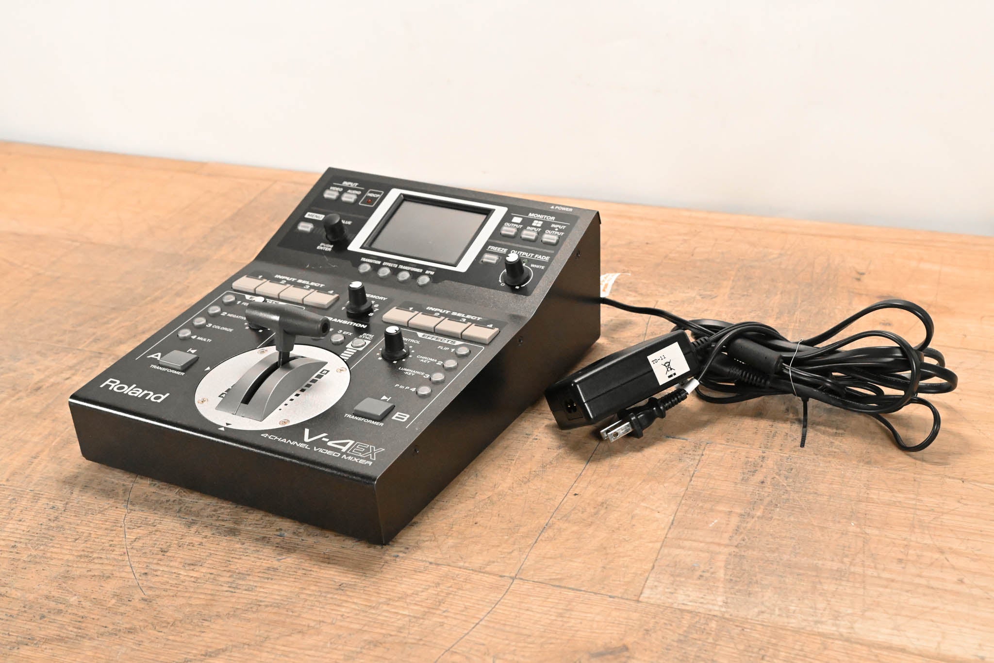 Roland V-4EX 4-Channel Digital Video Mixer with Effects