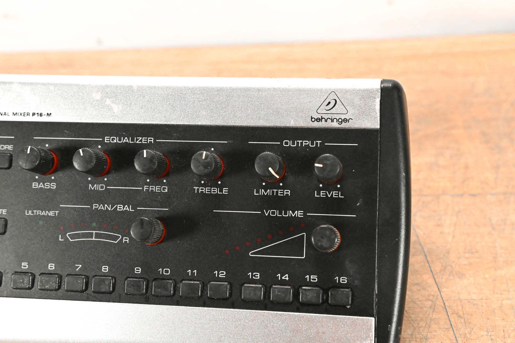 Behringer Powerplay P16-M 16-Channel Digital Personal Mixer