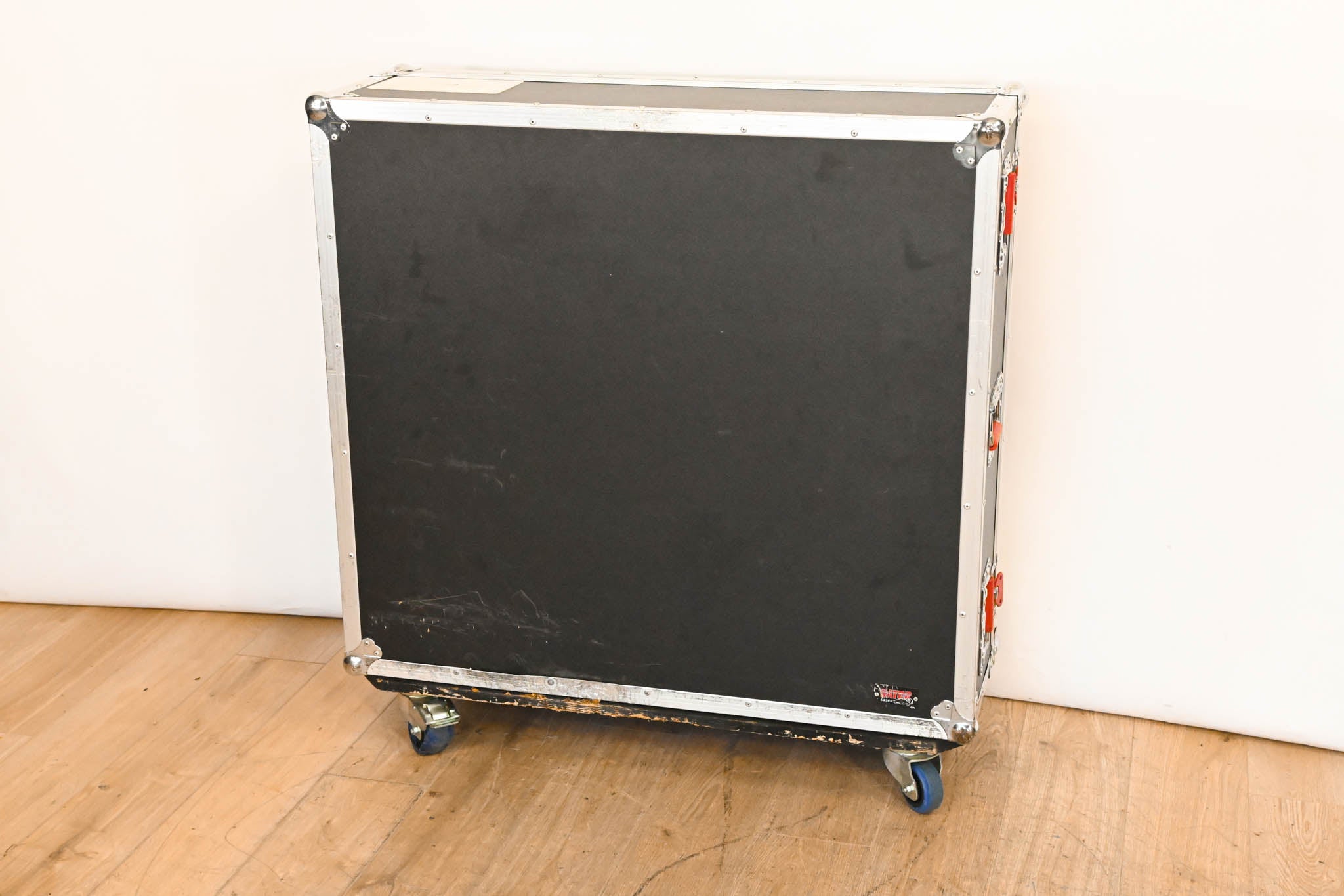 Gator Cases G-TOUR M32 ATA Road Case with Doghouse for Midas M32 Mixer