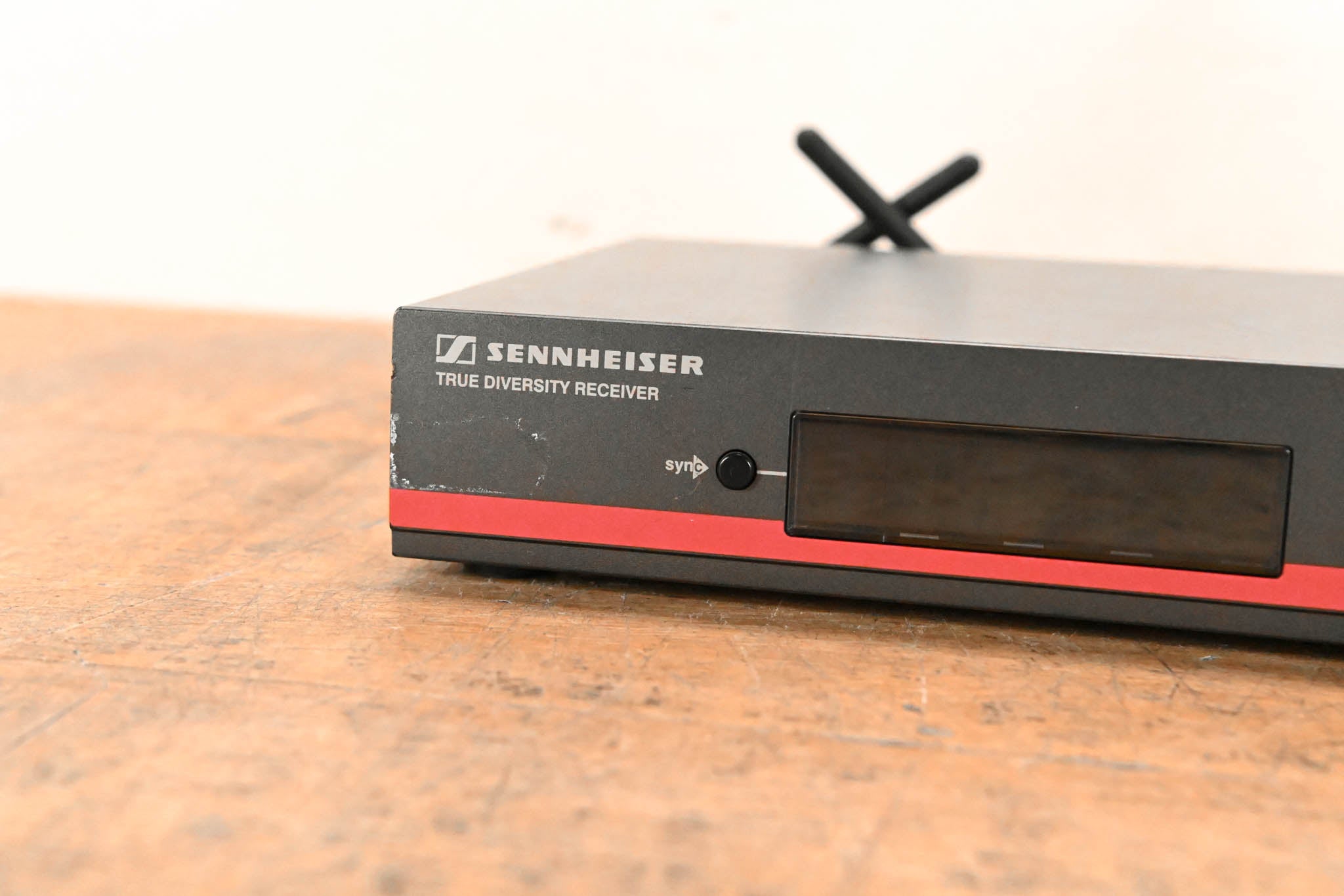 Sennheiser EM 100 G3 Wireless Receiver - B2 Range: 626-662 MHz