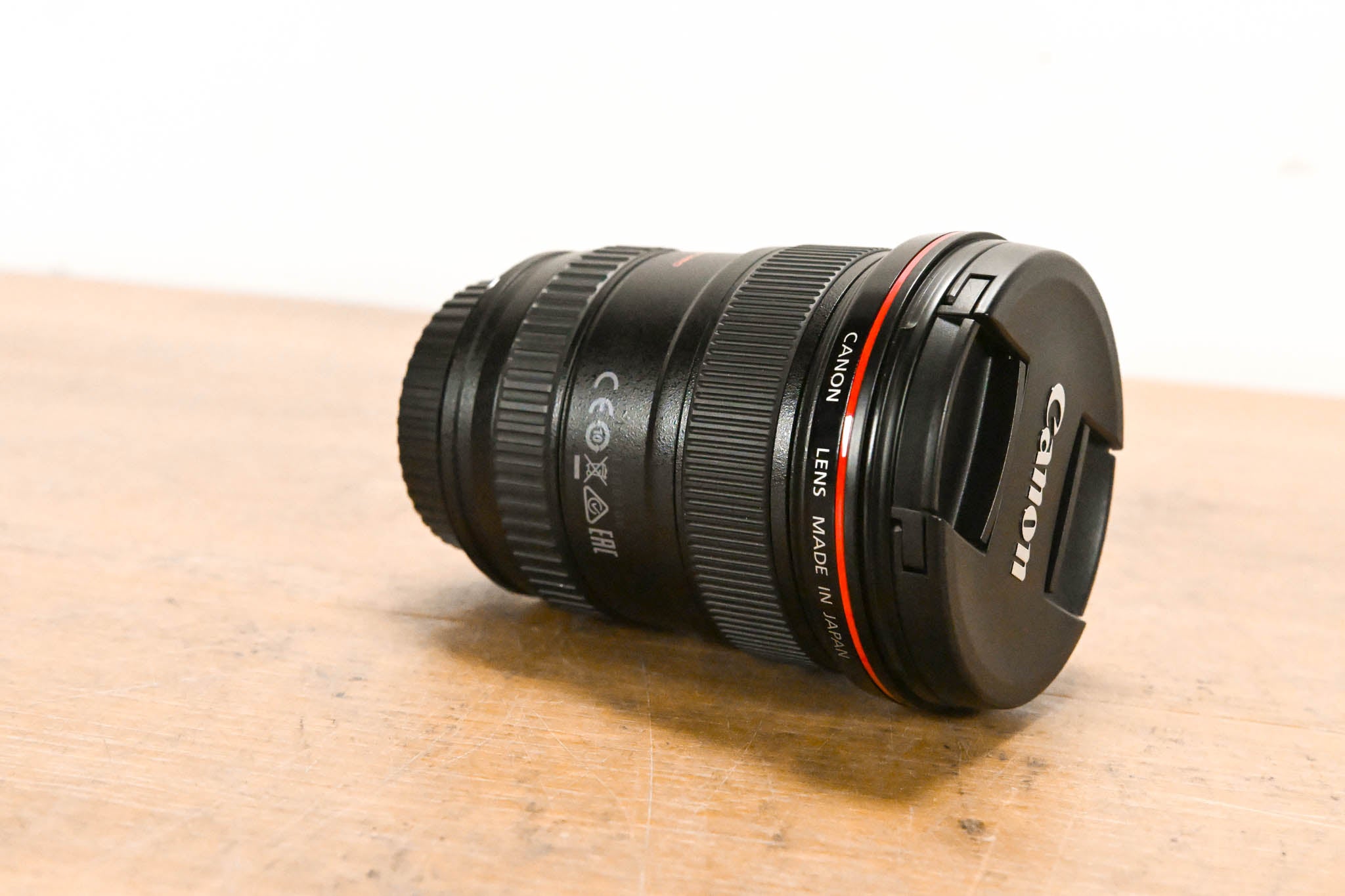 Canon EF 17-40mm f/4L USM Ultra Wide Angle Zoom Lens