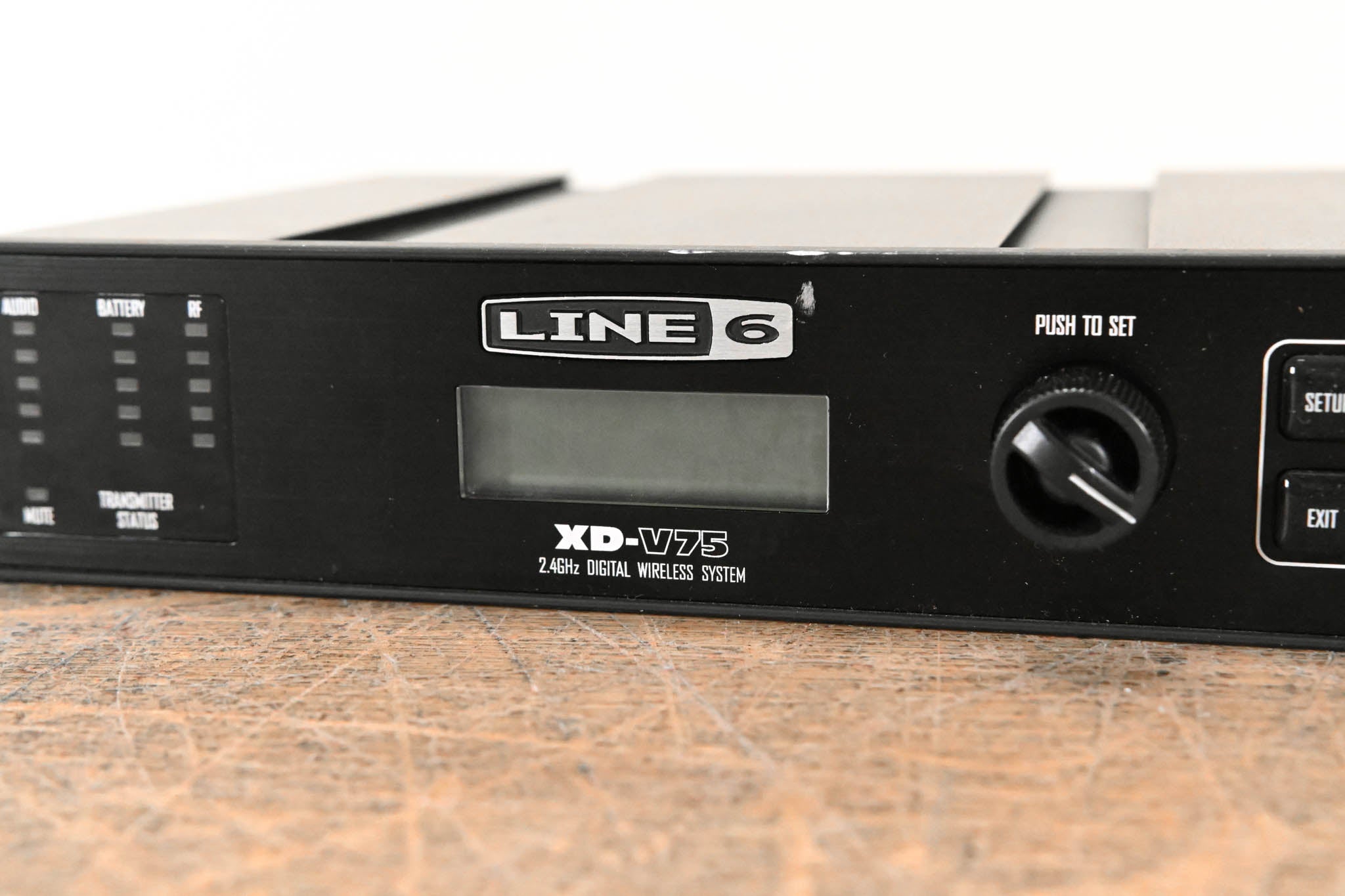 Line 6 XD-V75 2.4GHz Digital Wireless Handheld Microphone System