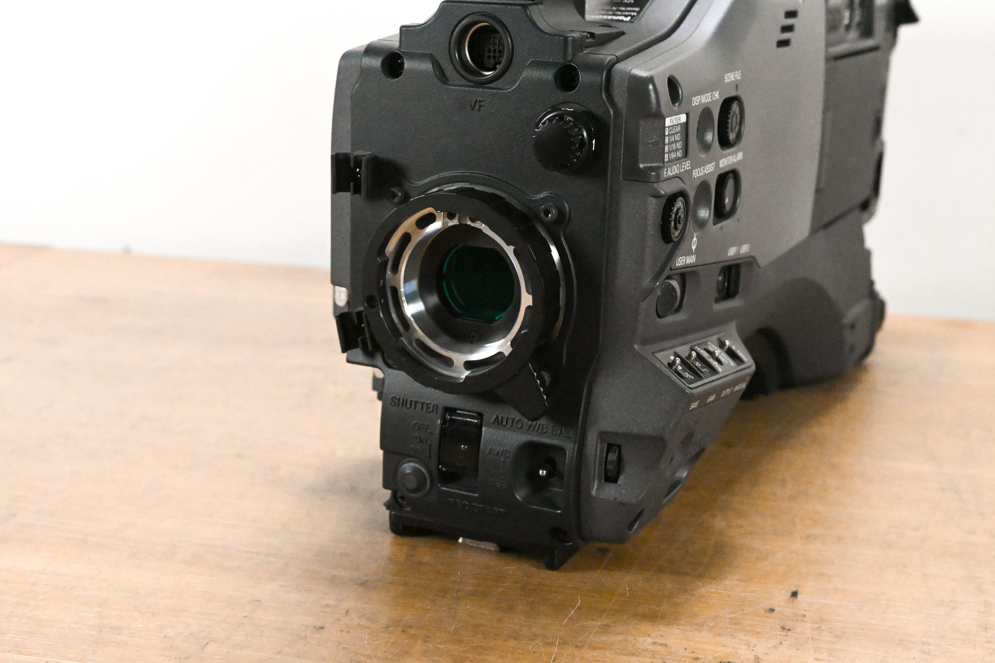 Panasonic AG-HPX500P 2/3" Shoulder-Mounted P2HD Camcorder