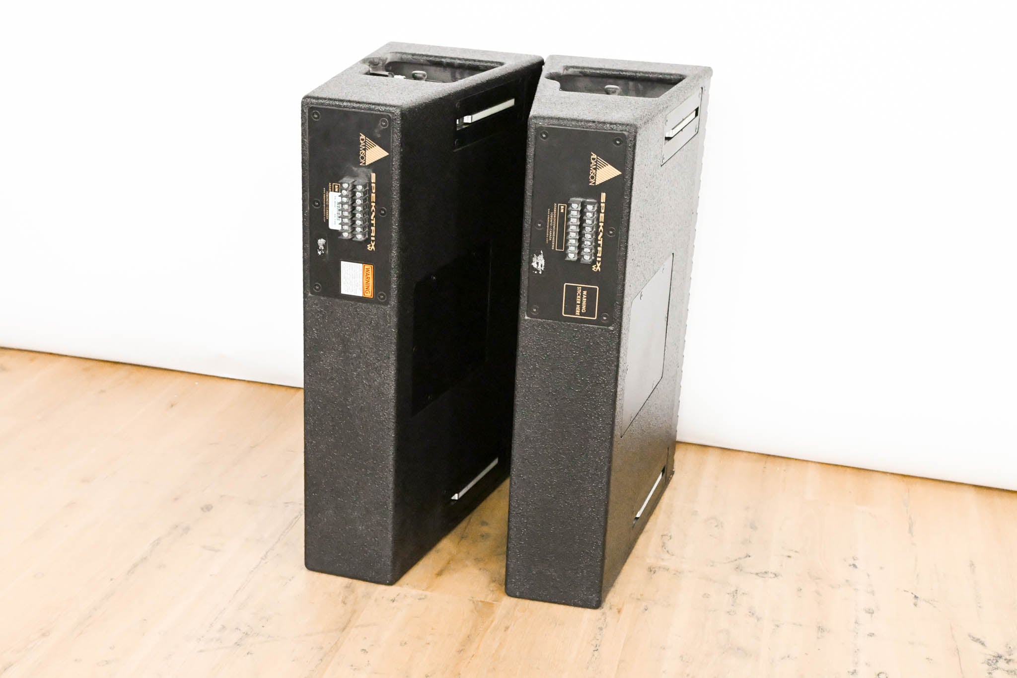 Adamson SpekTrix Wave Wide Angle Vertical Enclosure (PAIR)