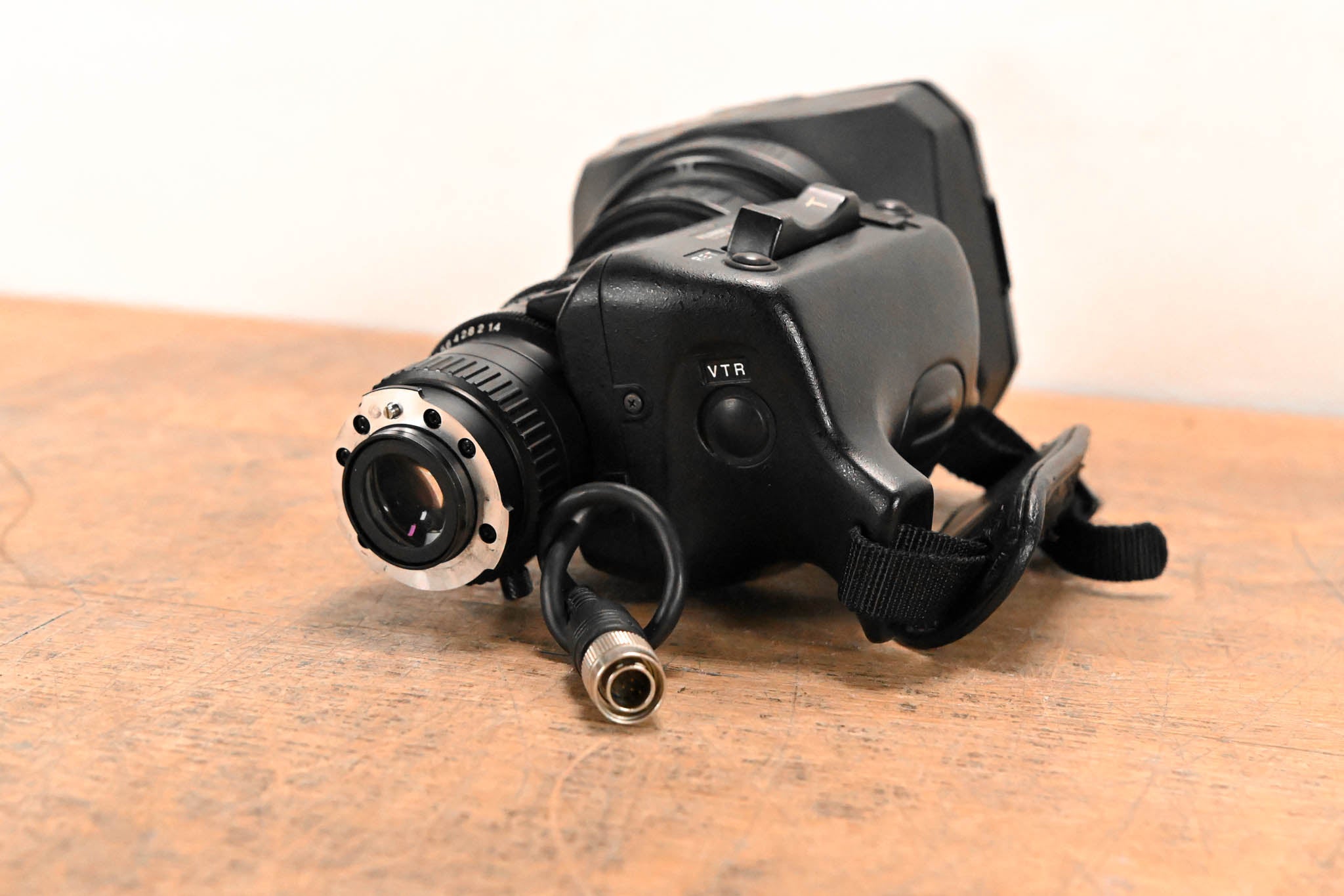 Fujinon Th16x5.5BRMU 1/3" Broadcast Zoom Lens - 1:1.4/5.5-88mm