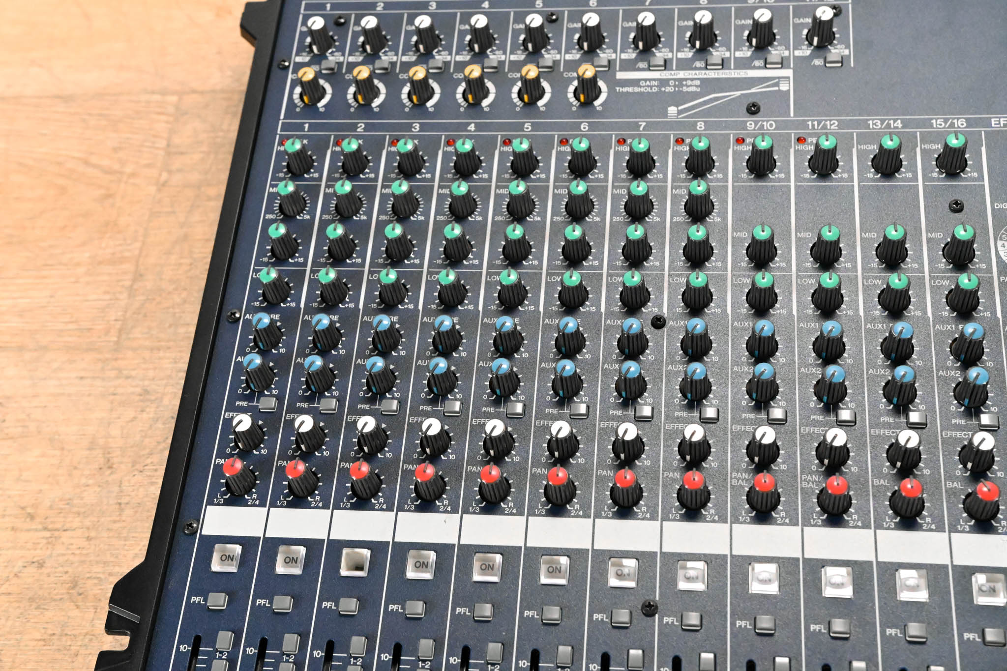 Yamaha MG166CX 16-Channel, 6-Bus Analog Mixer