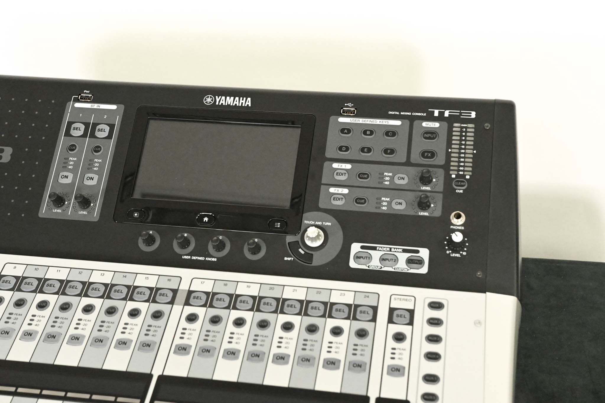 Yamaha TF3 24-Channel Digital Audio Mixer