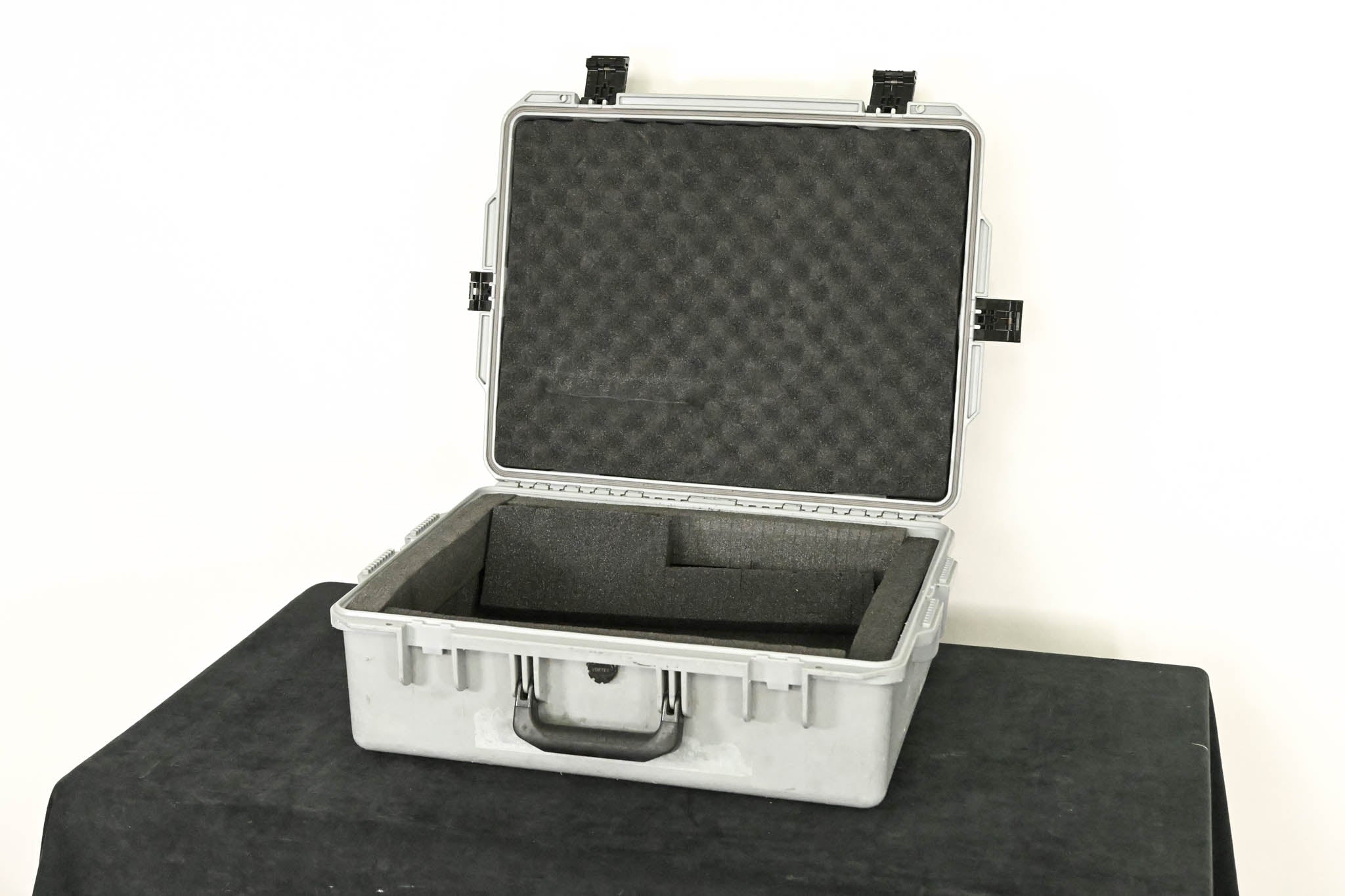 Pelican Storm Case iM2700 22.00 x 17.00 x 8.00 in