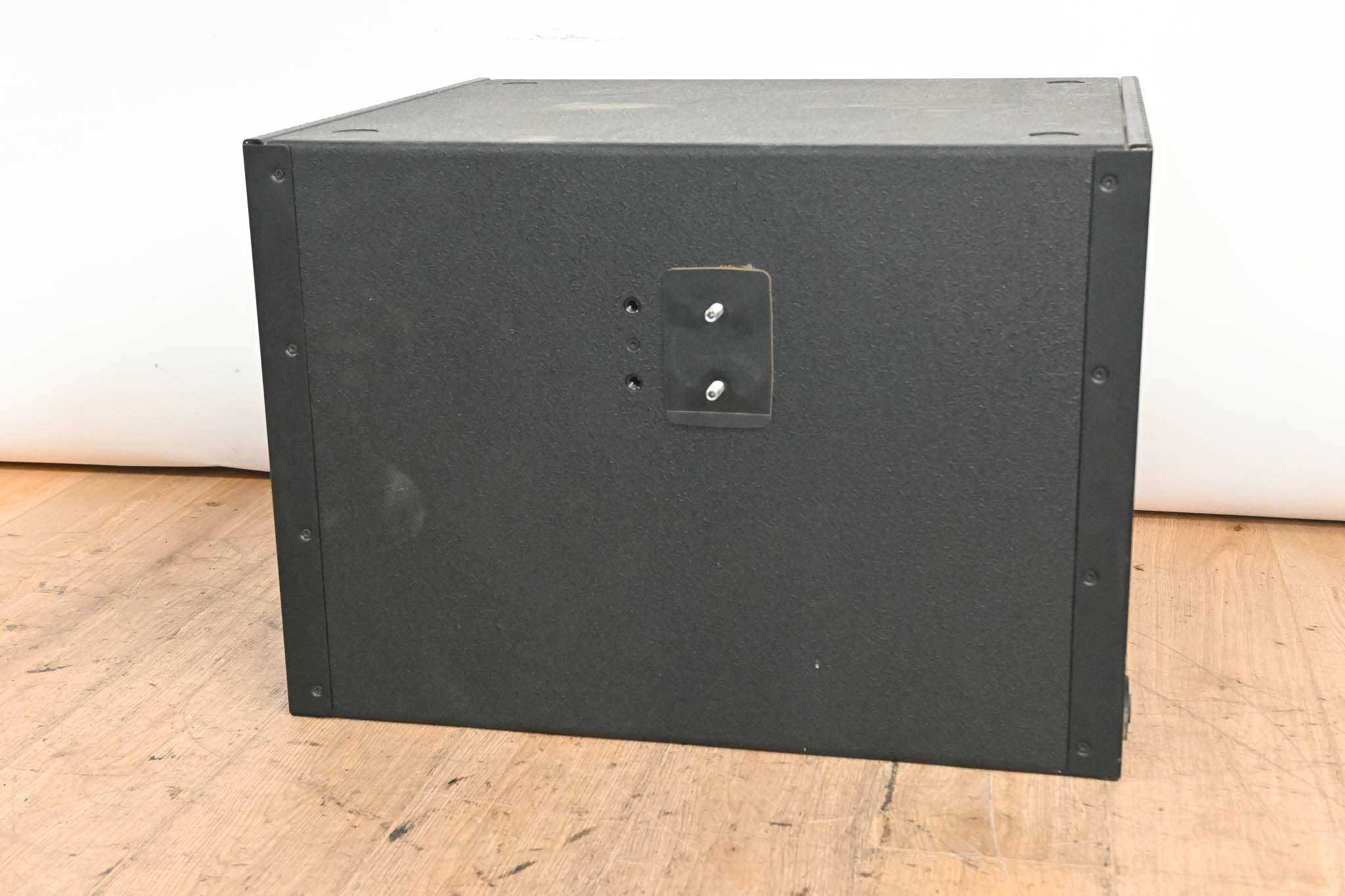 d&b audiotechnik QiCSA-SUB Passive 18" Cardioid Subwoofer Array Module