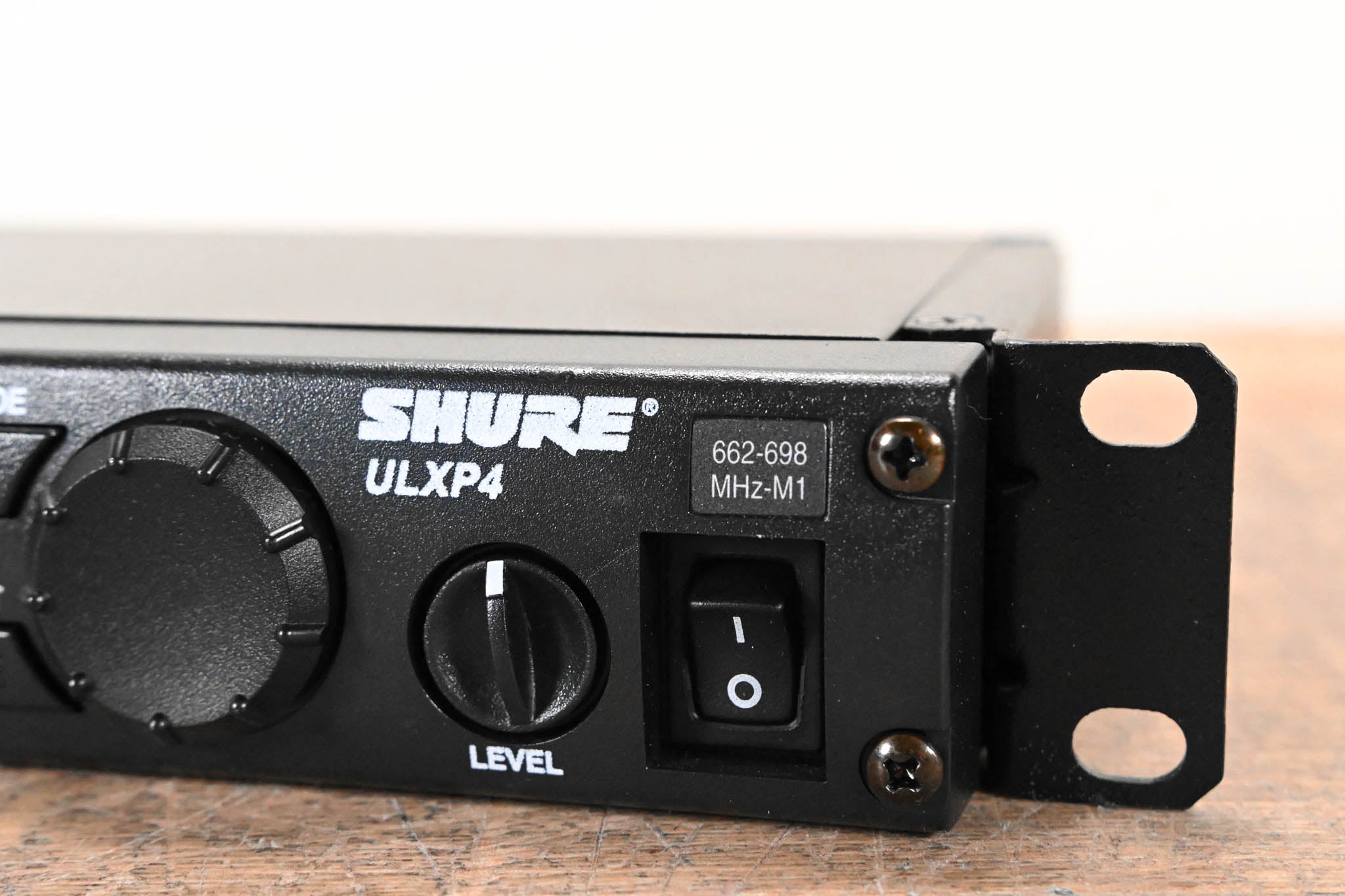 Shure ULXP24/58 Handheld Wireless System - 662-698 MHz (NO POWER SUPPLY)