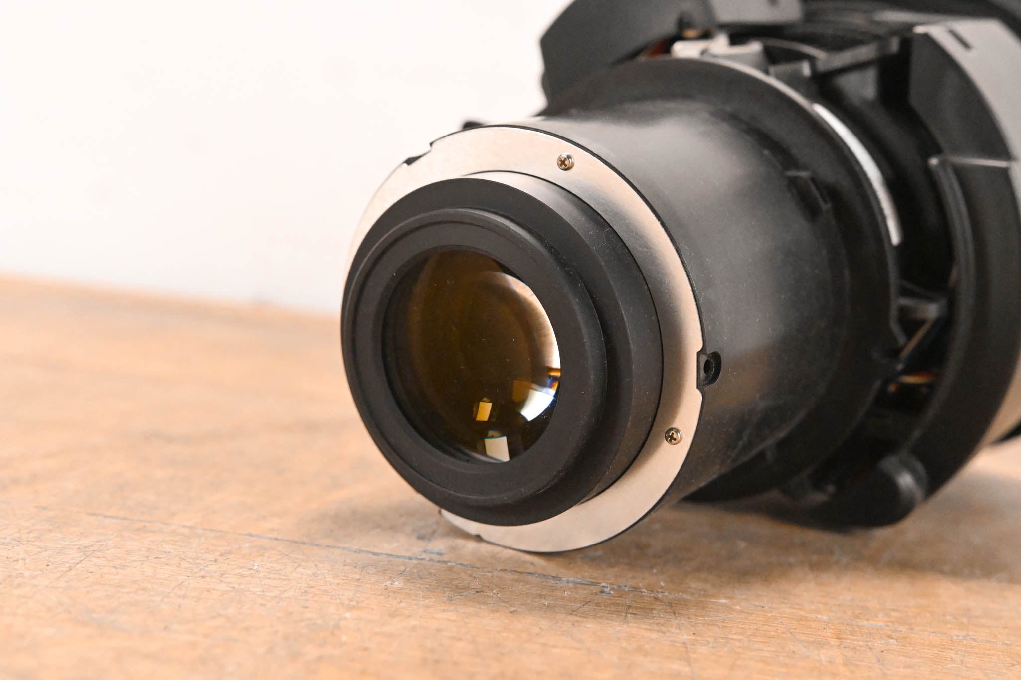 Epson ELPLU03 Wide Short Throw Zoom Lens #1