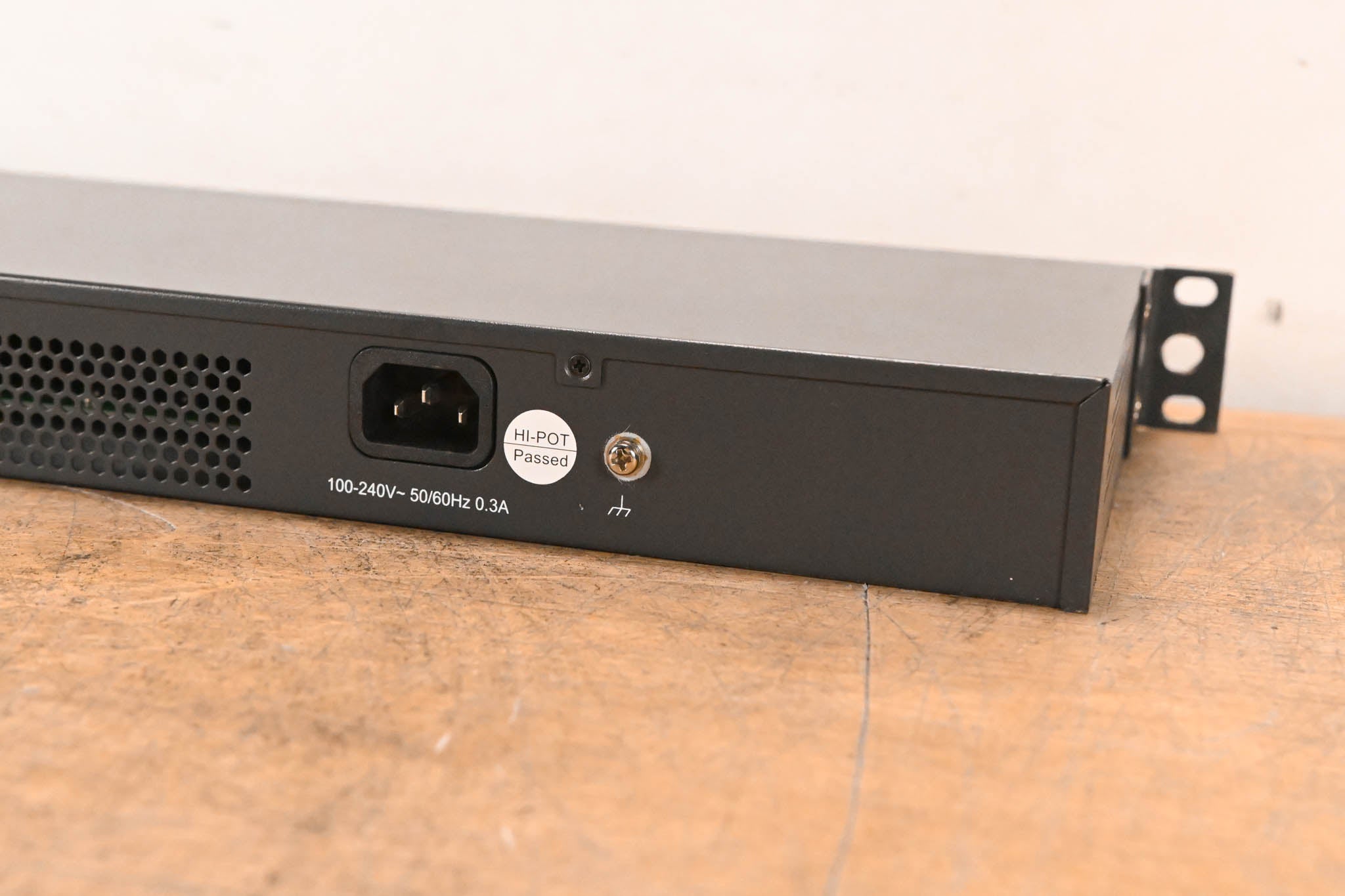 TP-Link TL-SG1016 16-Port Gigabit Switch