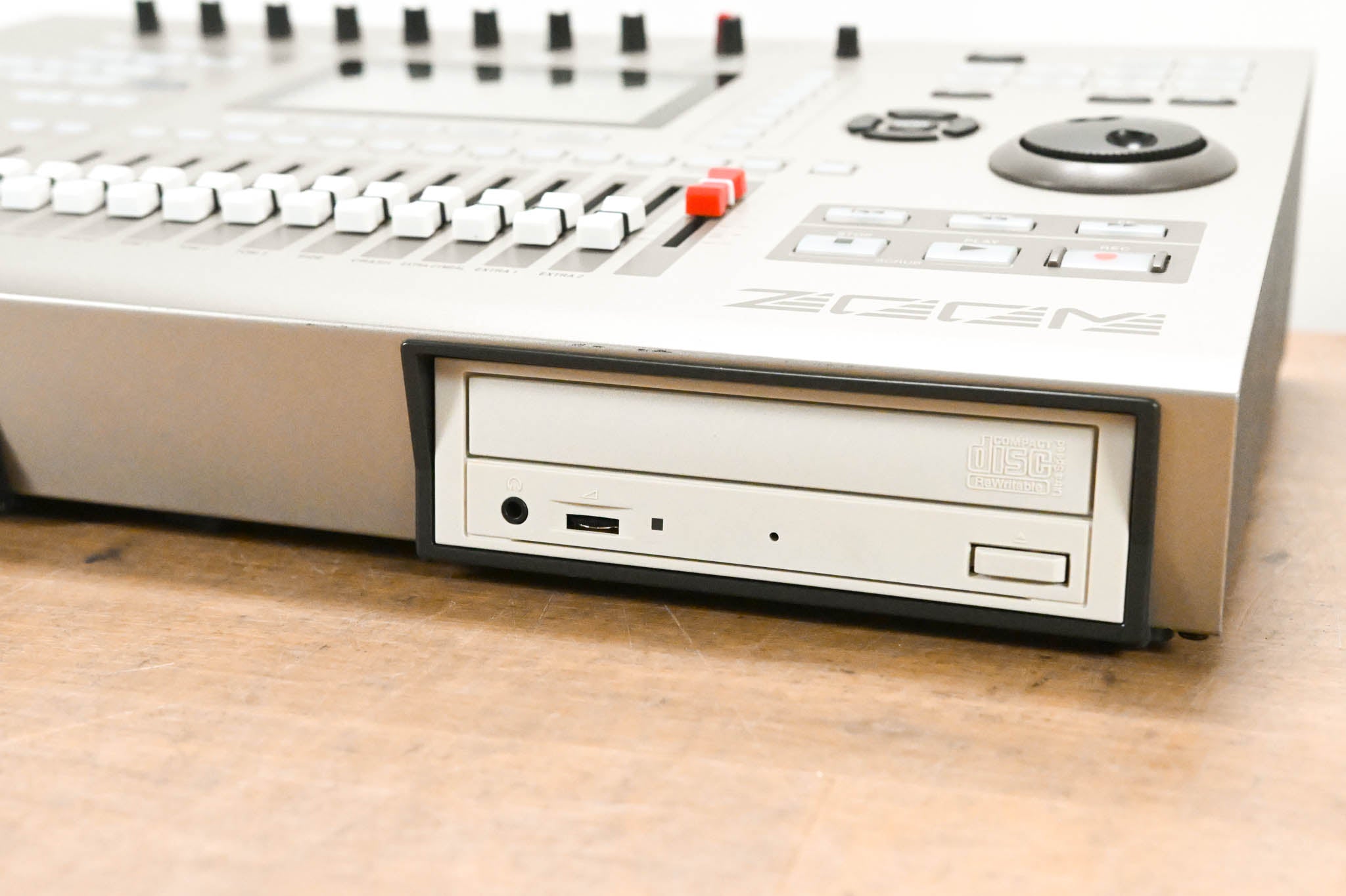 Zoom MRS-1608 16-Track Digital Multitracker (NO POWER SUPPLY)