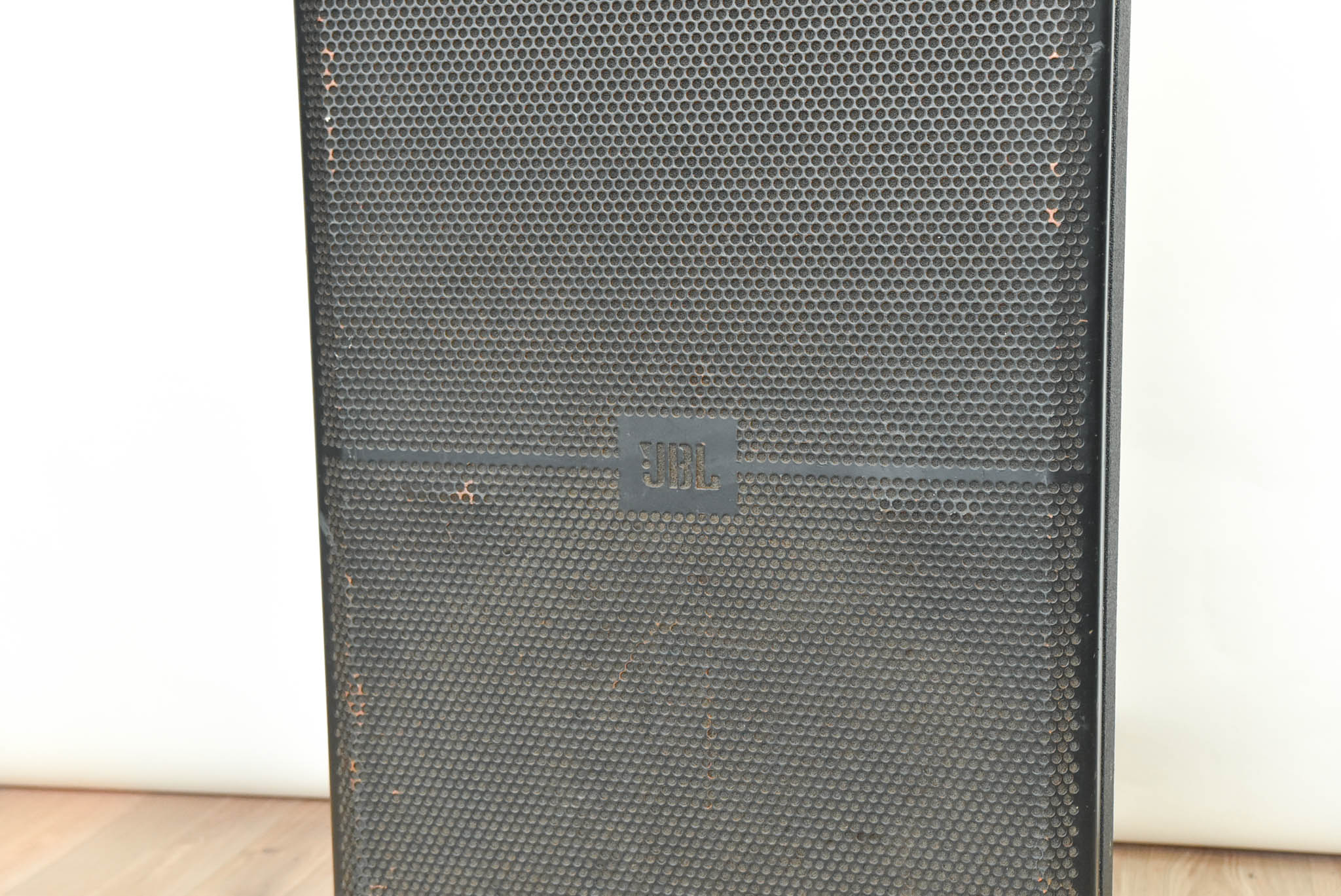 JBL SRX738F 18-inch Three-Way Passive Loudspeaker