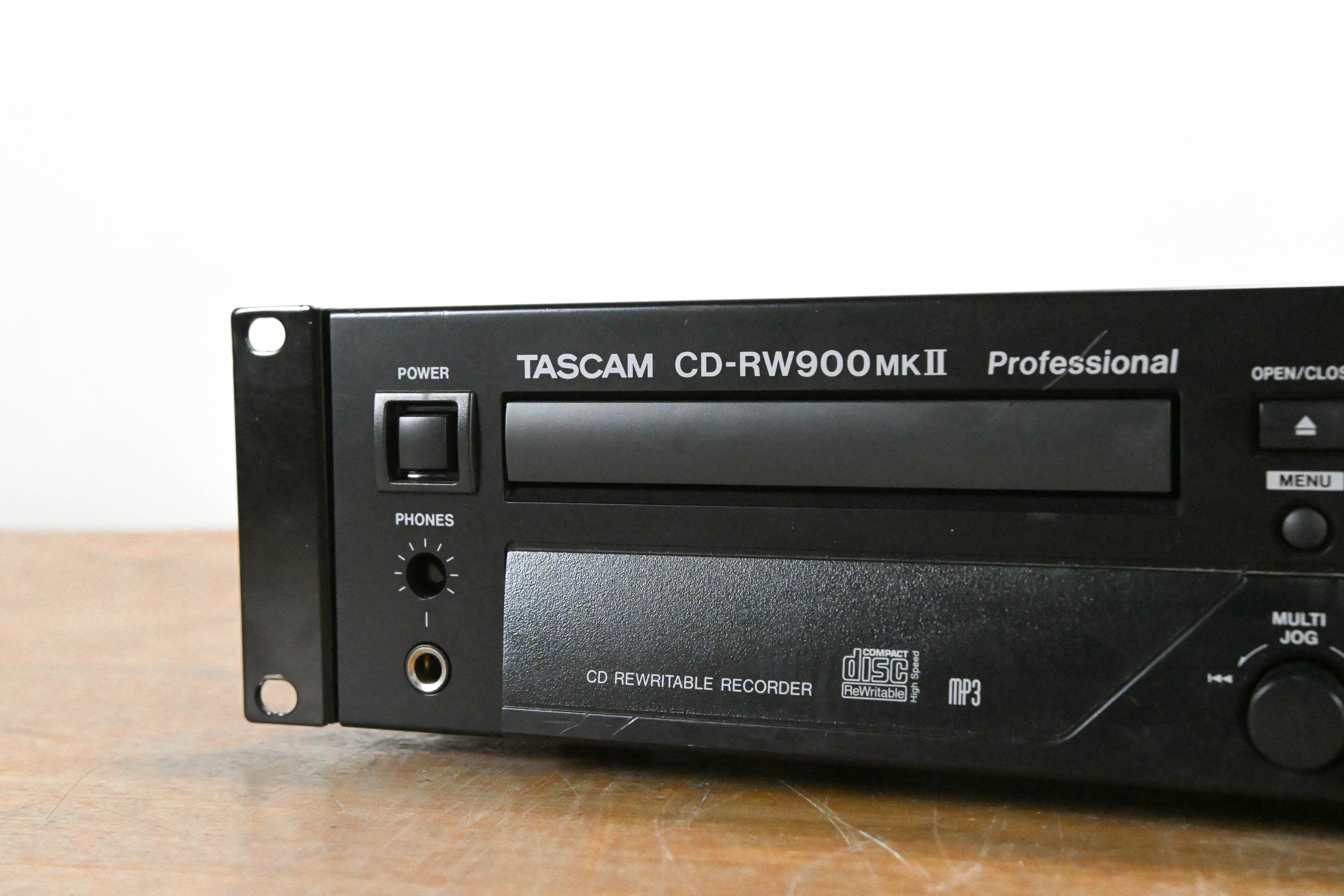 TASCAM CD-RW900 MKII Professional Rack-Mountable CD Recorder/Player