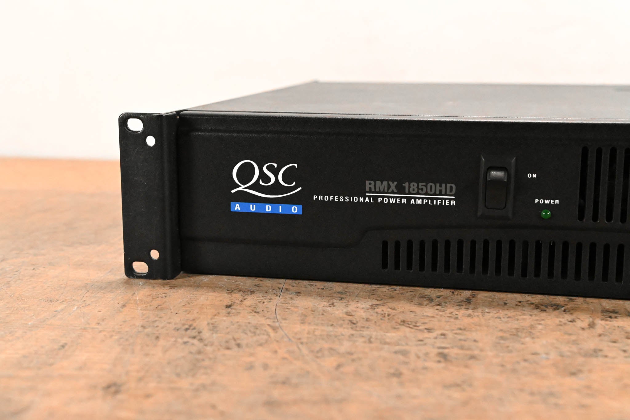 QSC RMX1850HD 2-Channel Power Amplifier