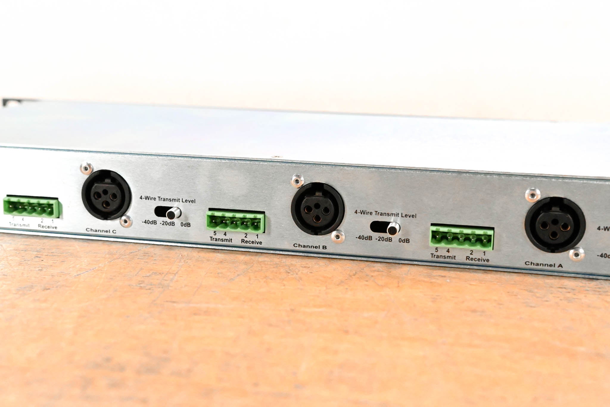 Clear-Com IF4W4 Encore 4-Channel 4-Wire to Partyline Interface