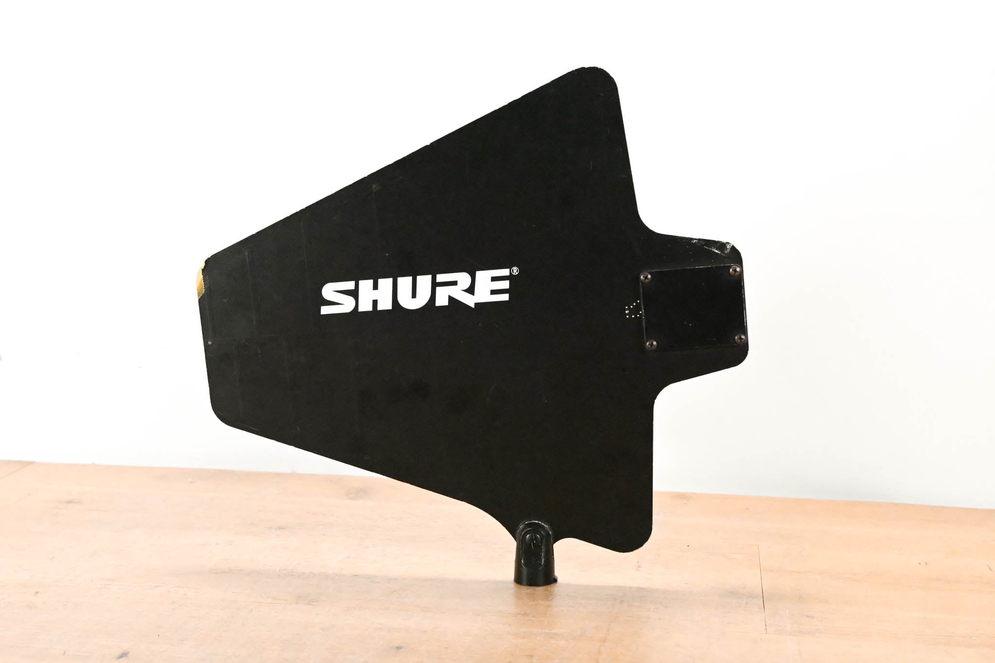 Shure UA870WB UHF Active Directional Antenna