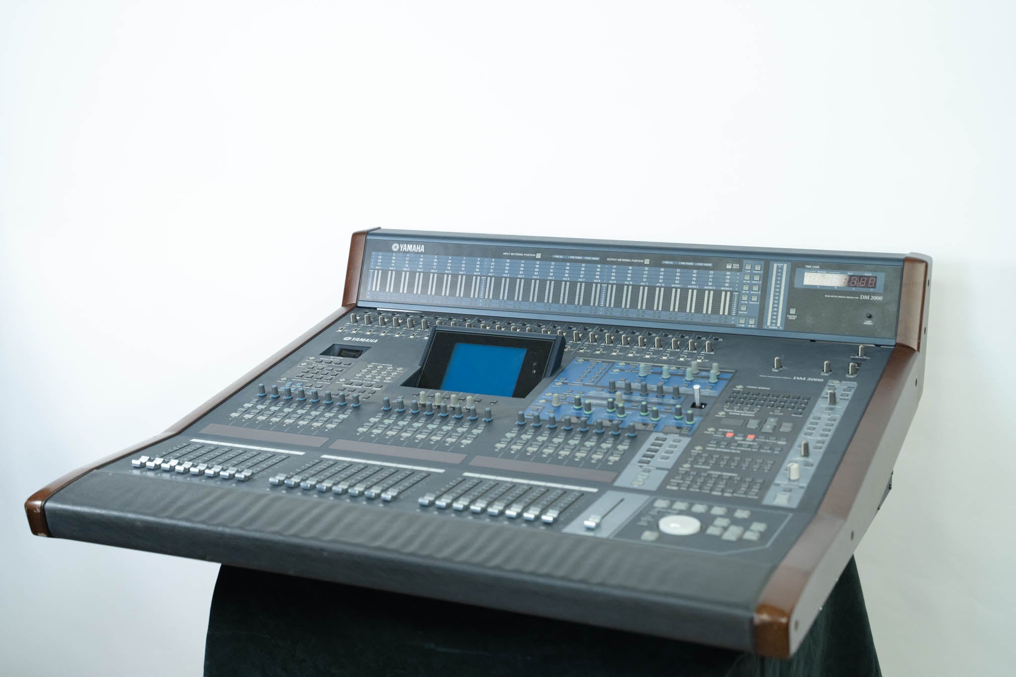 Yamaha DM2000 24-Channel Digital Audio Mixing Console