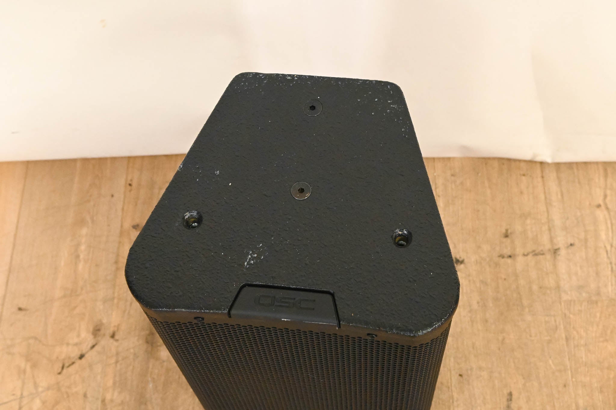 QSC AP-5102 2-Way Acoustic Performance Loudspeaker - Black