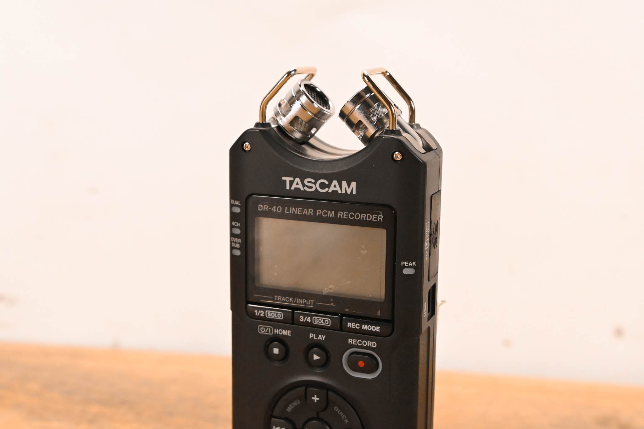TASCAM DR-40 Handheld 4-Track Recorder
