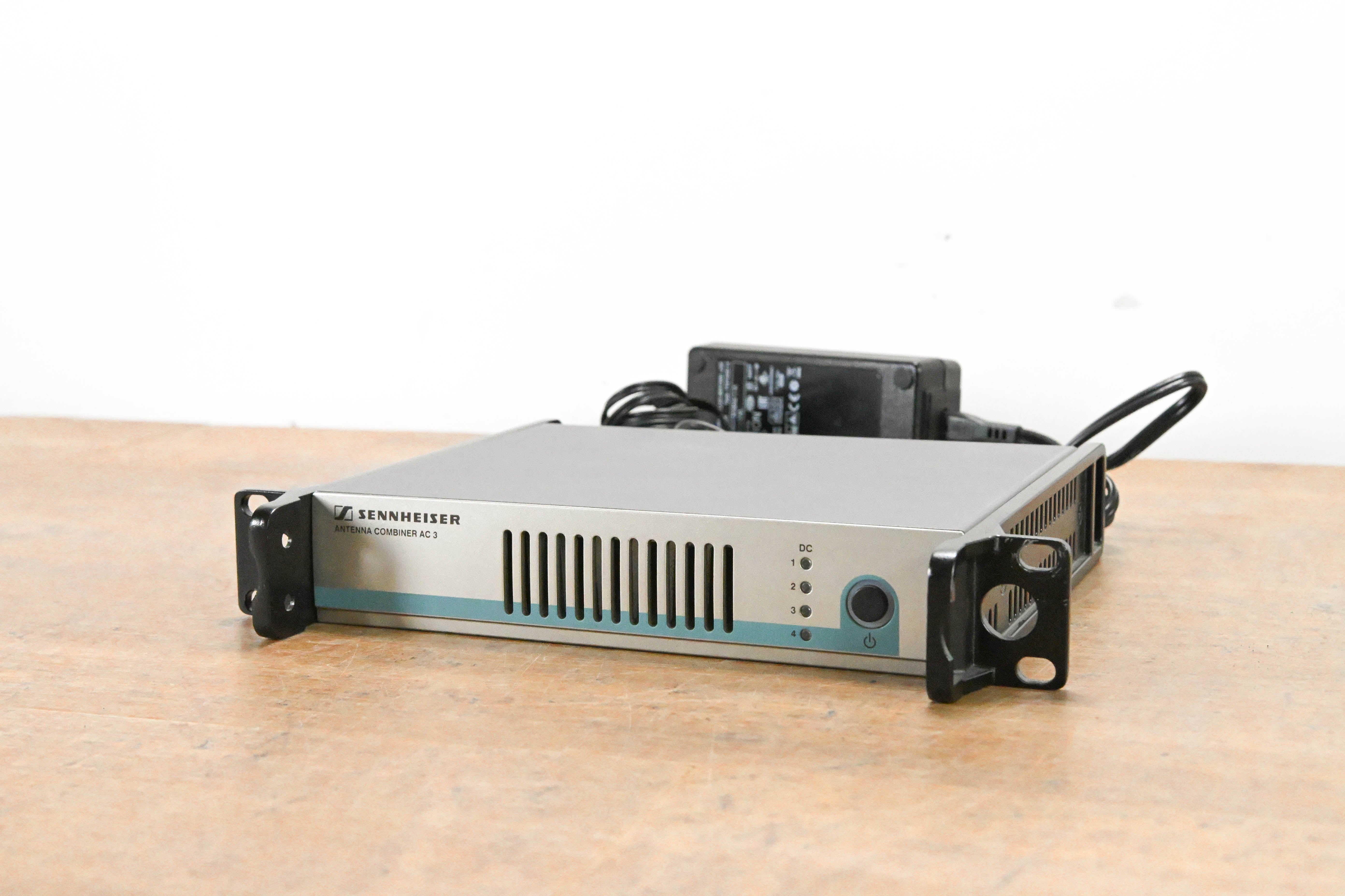 Sennheiser AC3 Antenna Combiner - 500-870 MHz
