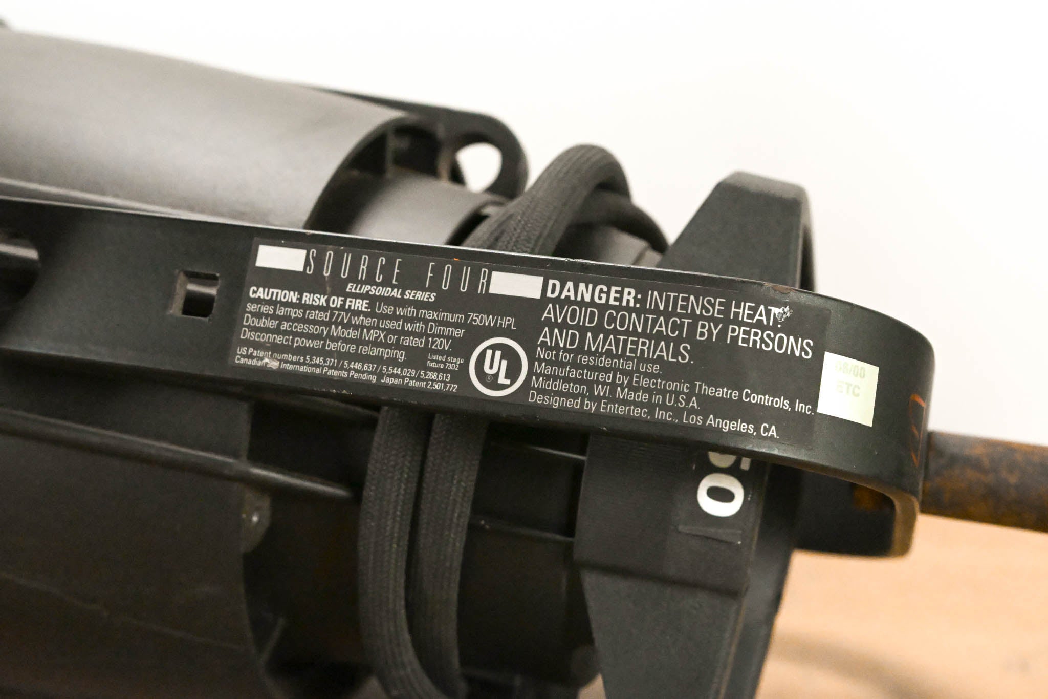 ETC Source Four Zoom 15-30 Degree 750 Ellipsoidal Light