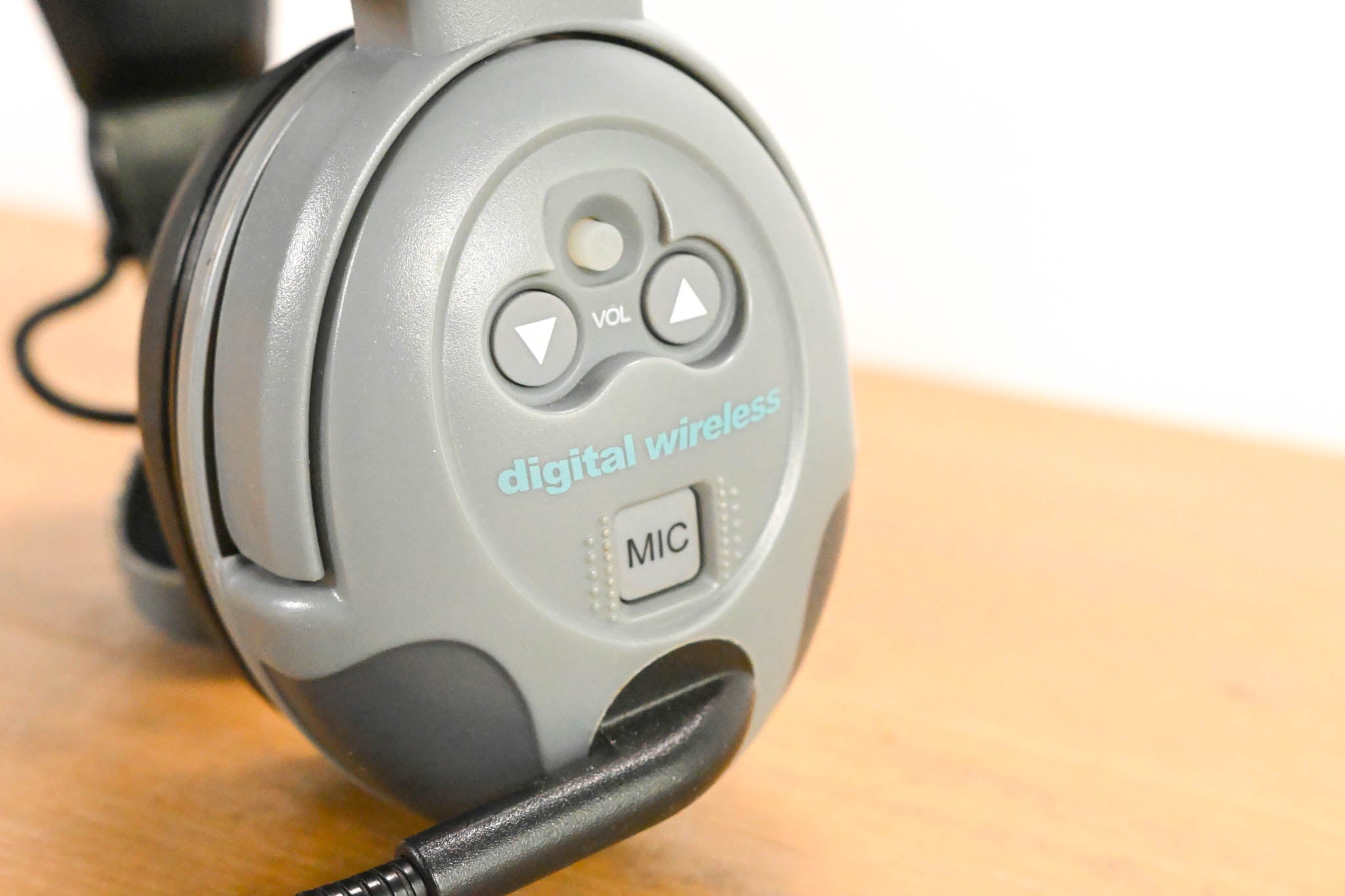 Eartec ComSTAR Single-Ear Full Duplex Wireless Headset