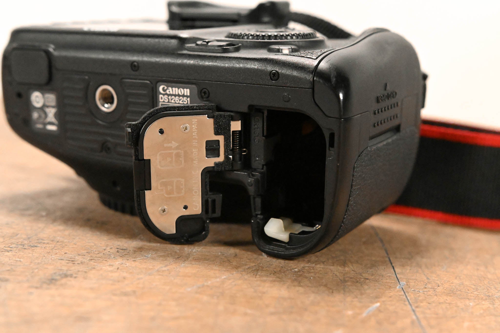 Canon EOS 7D DSLR Camera Body