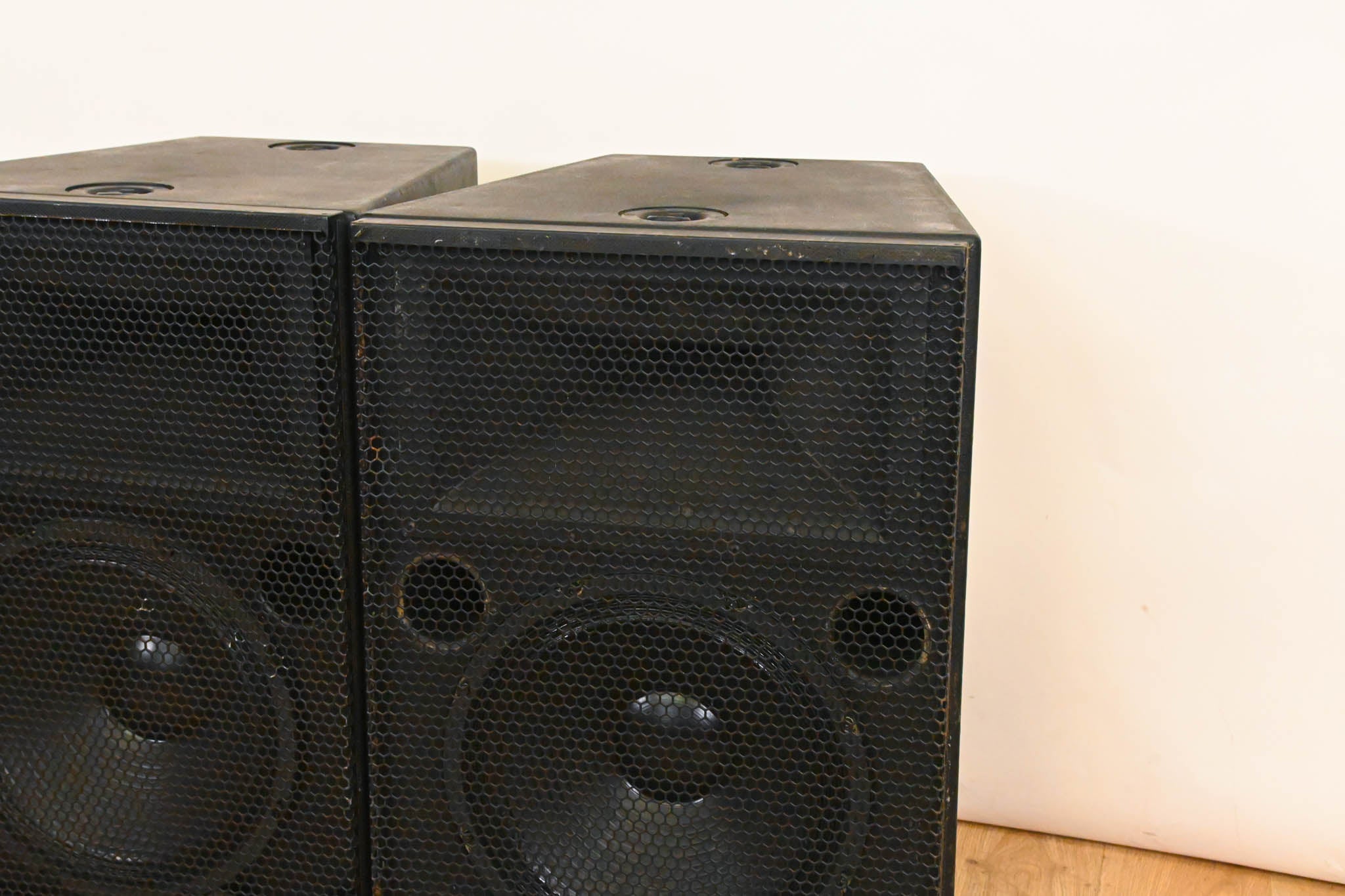 Meyer Sound CQ-2 Narrow Coverage Main Loudspeaker (PAIR)