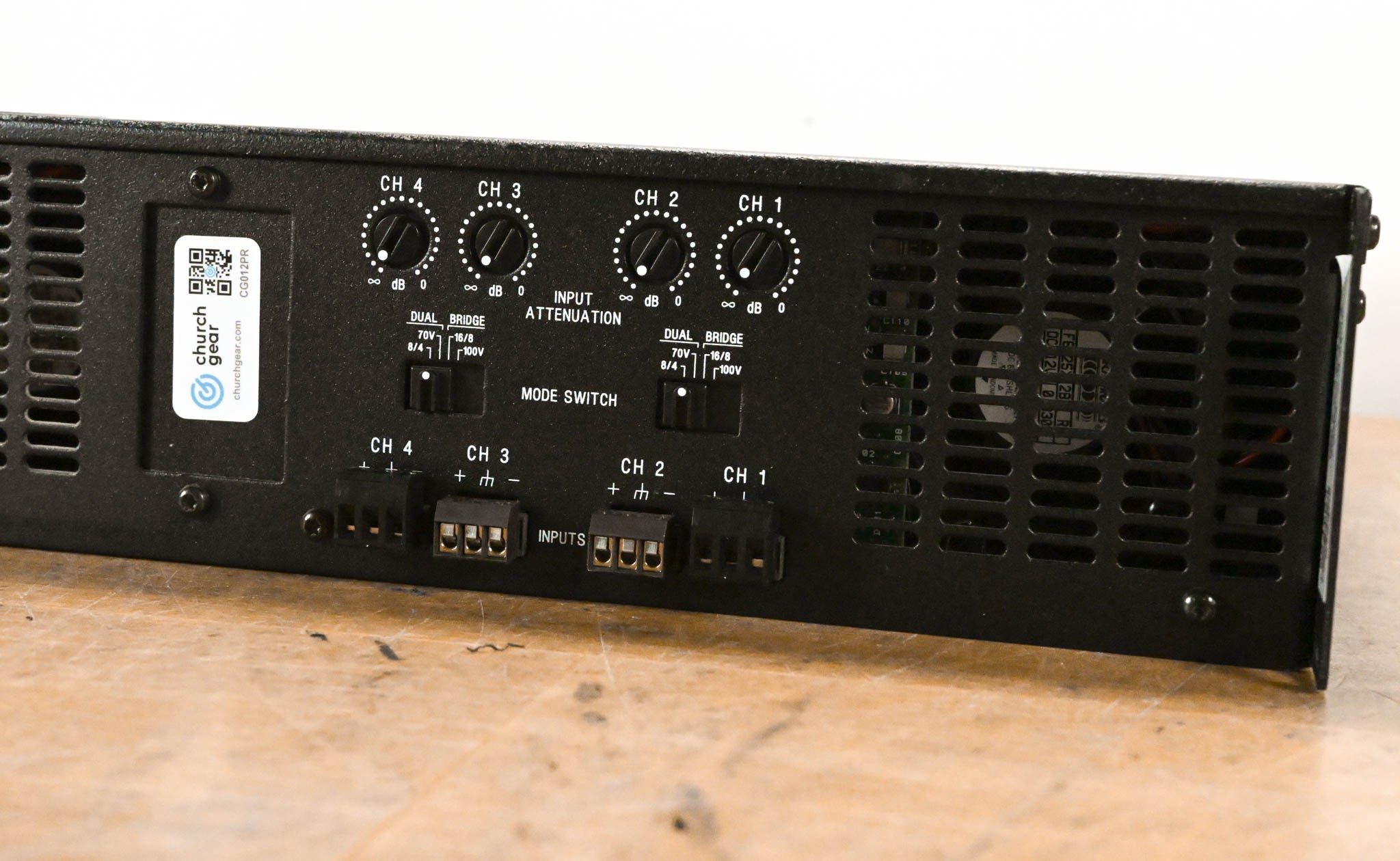 Crown CTs 4200 Four-Channel, 260W Power Amplifier