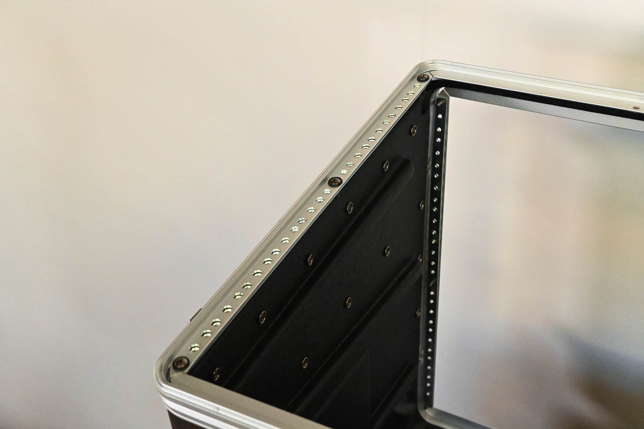 Gator Cases GRC-10X6 10U Top / 6U Front Console Audio Rack