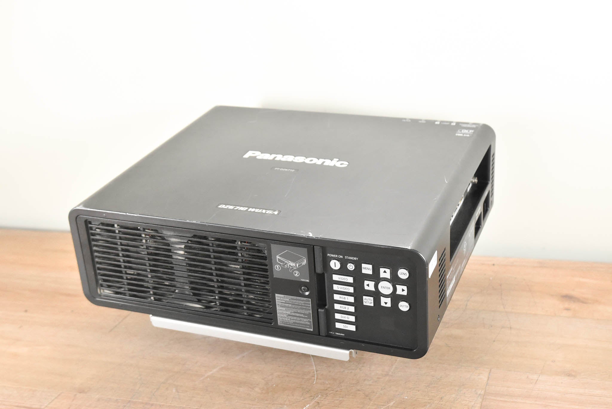 Panasonic PT-DZ6710UL 6,000-Lumen WUXGA Large Venue DLP Projector