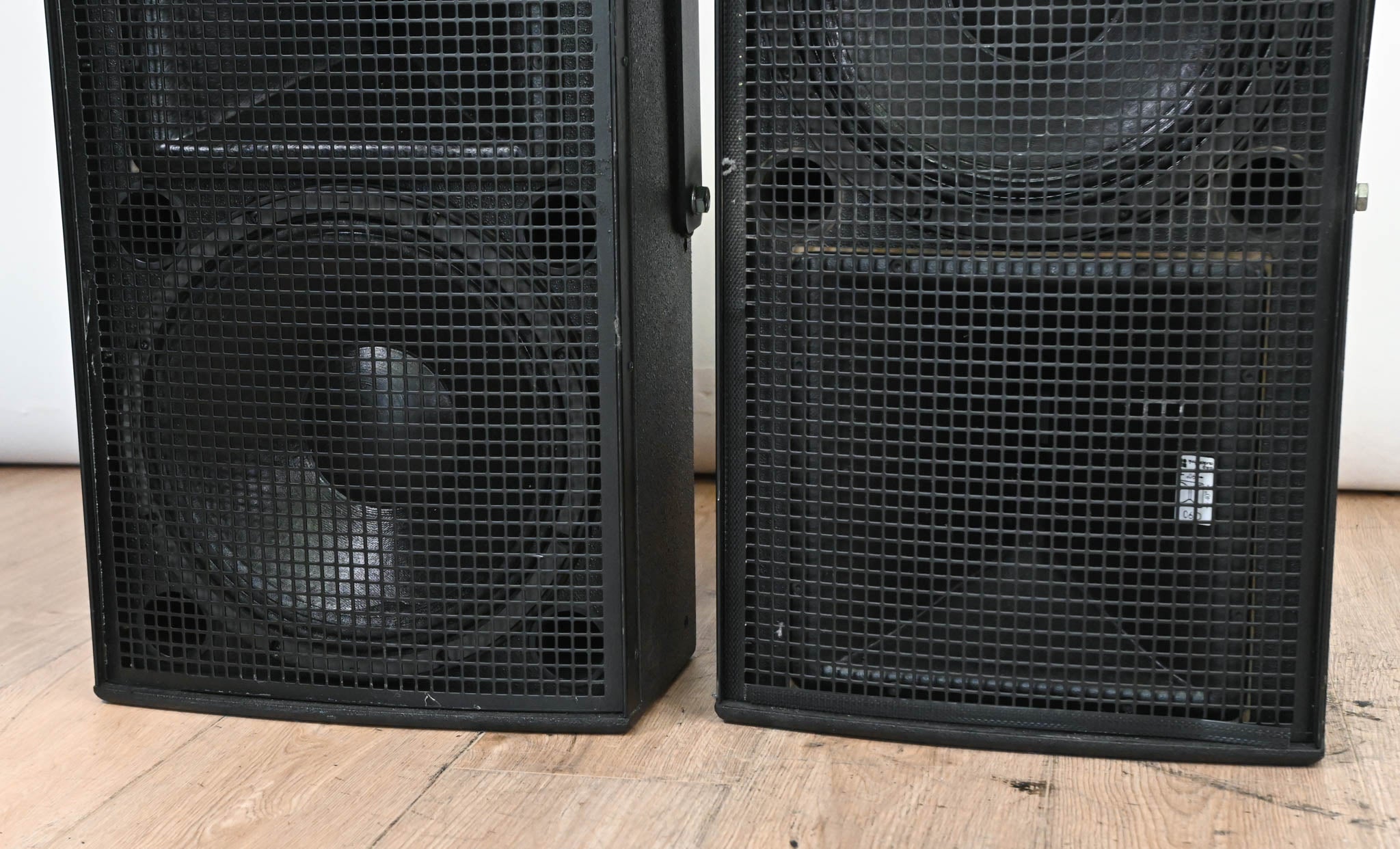 d&b audiotechnik Ci90 Full Range 2-Way Passive Loudspeaker (PAIR)