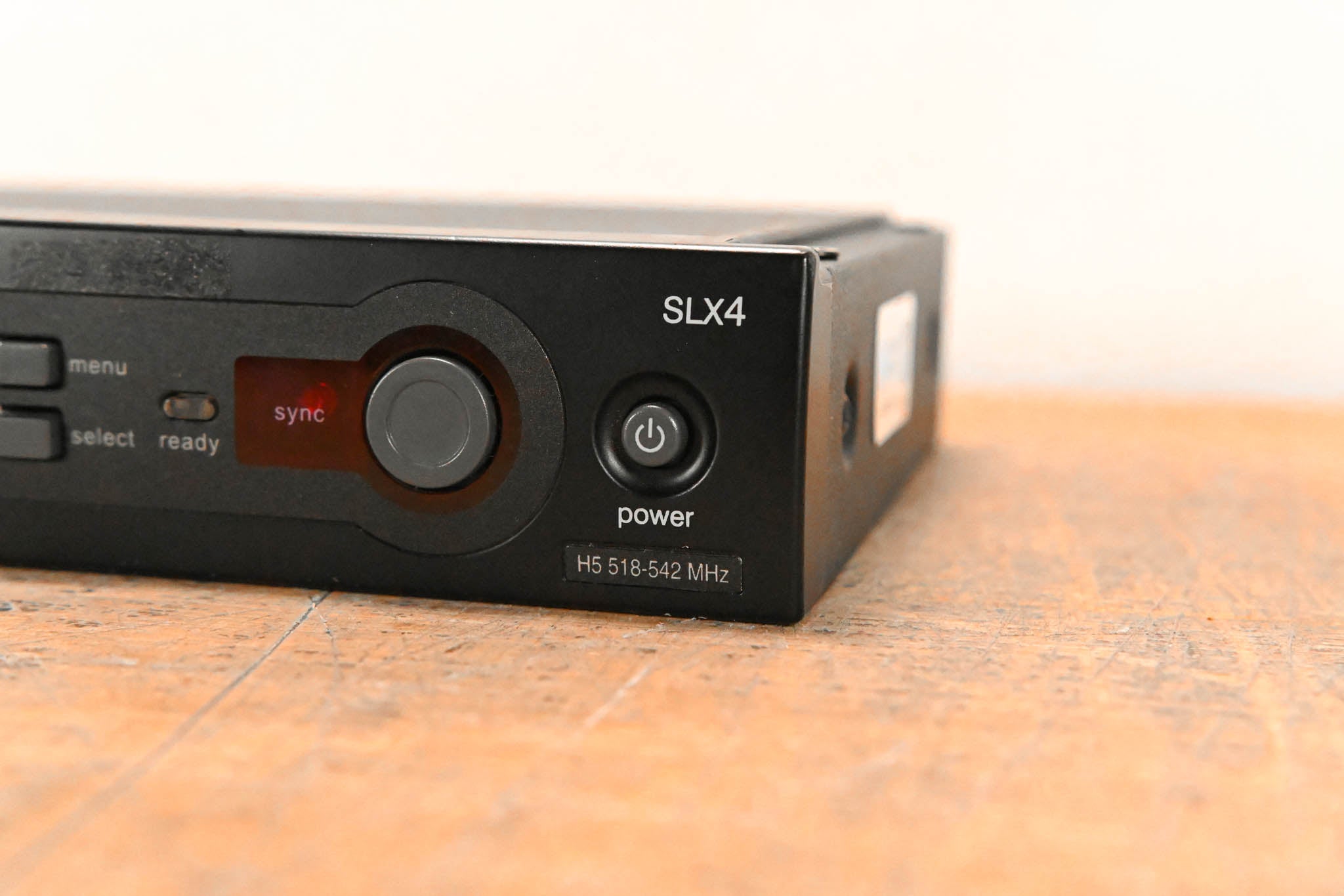 Shure SLX4 Wireless Receiver - H5 Band: 518-542 MHz (NO POWER SUPPLY)