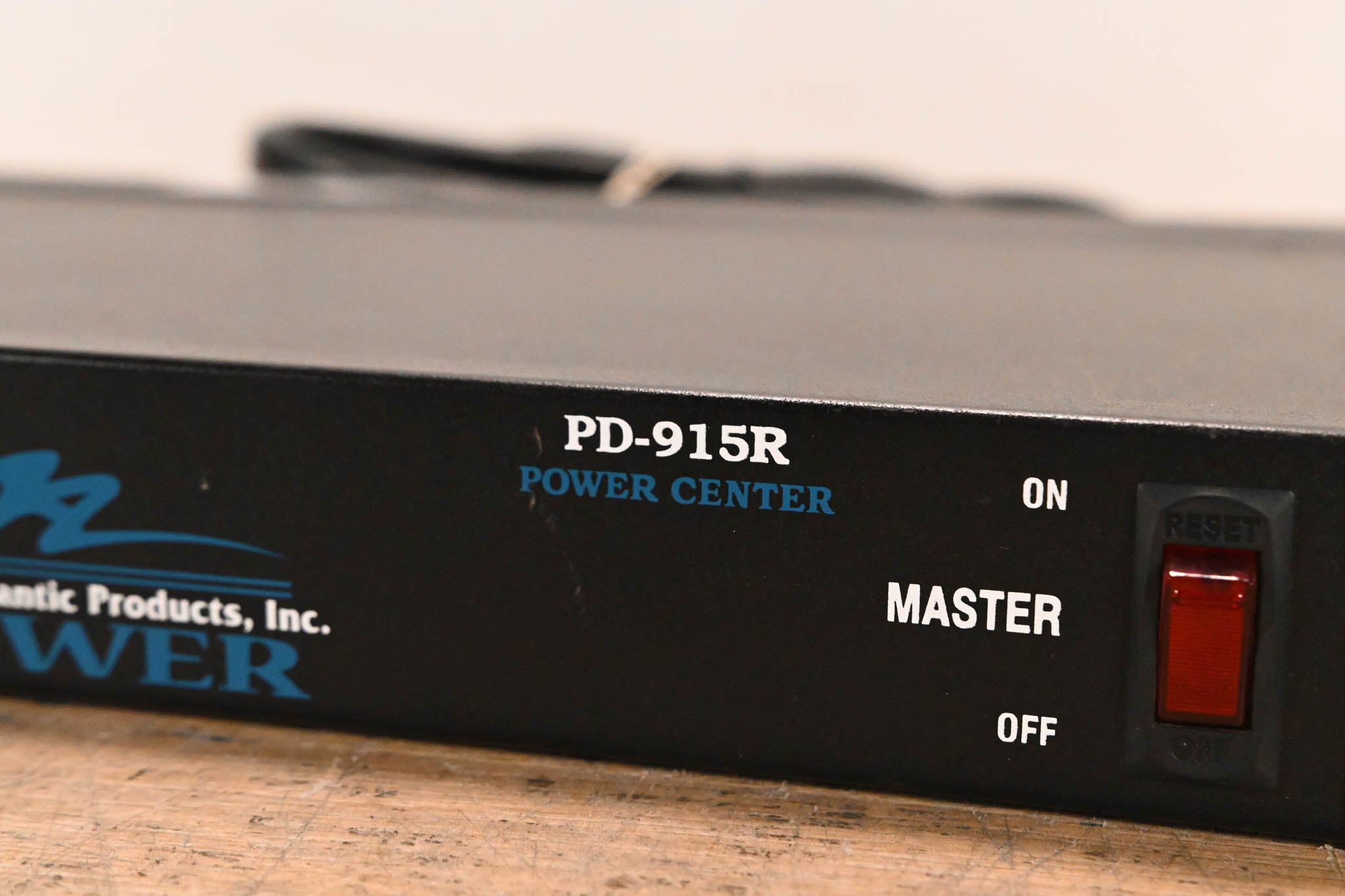 Middle Atlantic PD-915R 9-Outlet Rackmount Power Distribution Unit
