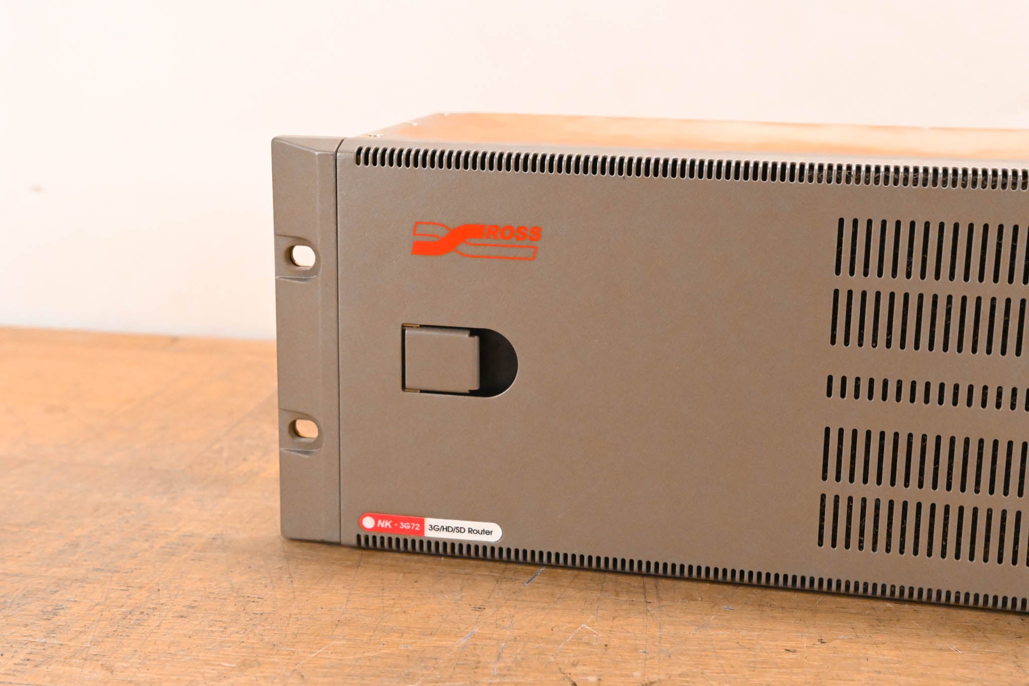 Ross NK-3G72 Scalable 72 x 72 3G/HD/SD Multi-Definition SDI Router