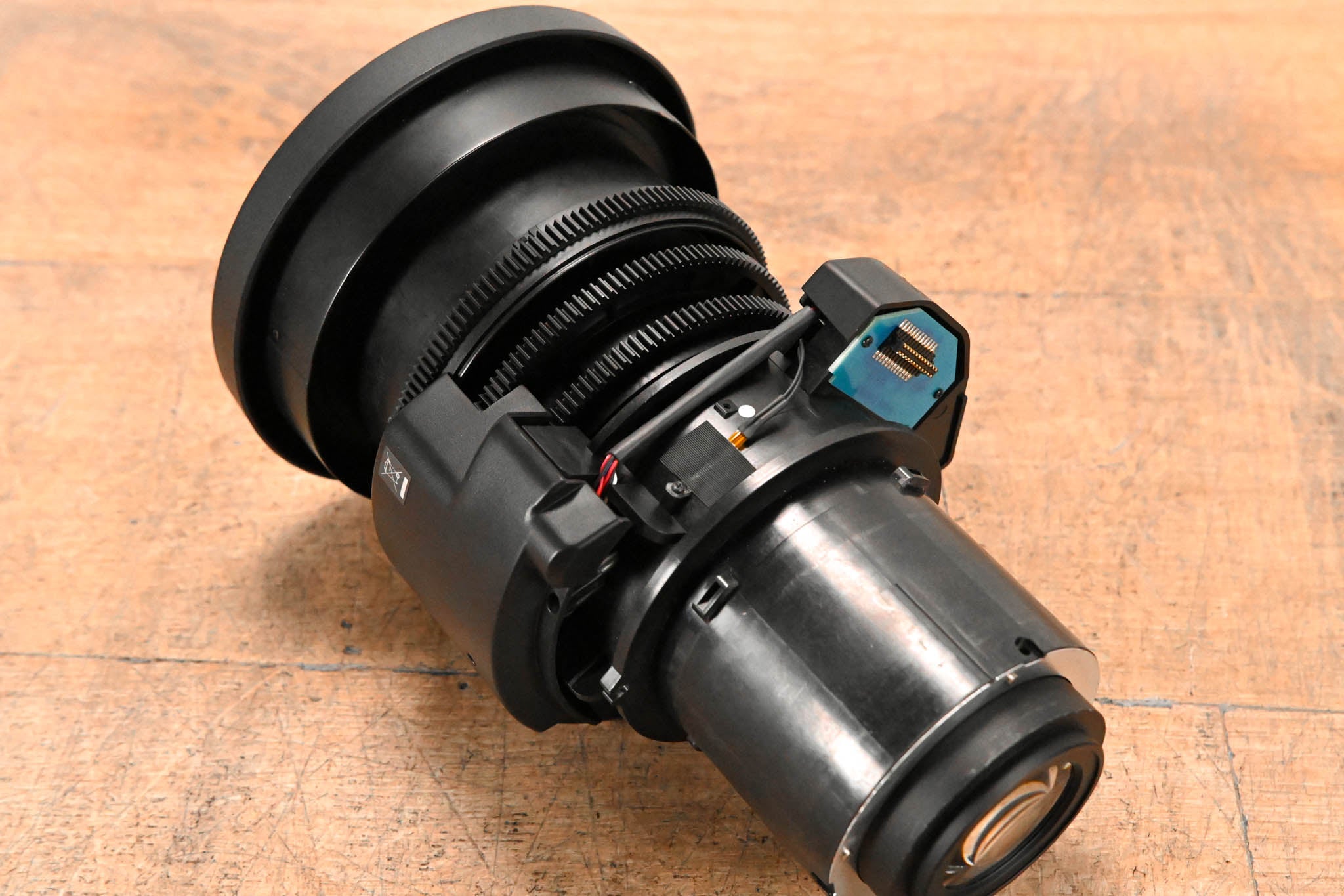 Epson ELPLU03 Wide Short Throw Zoom Lens #1